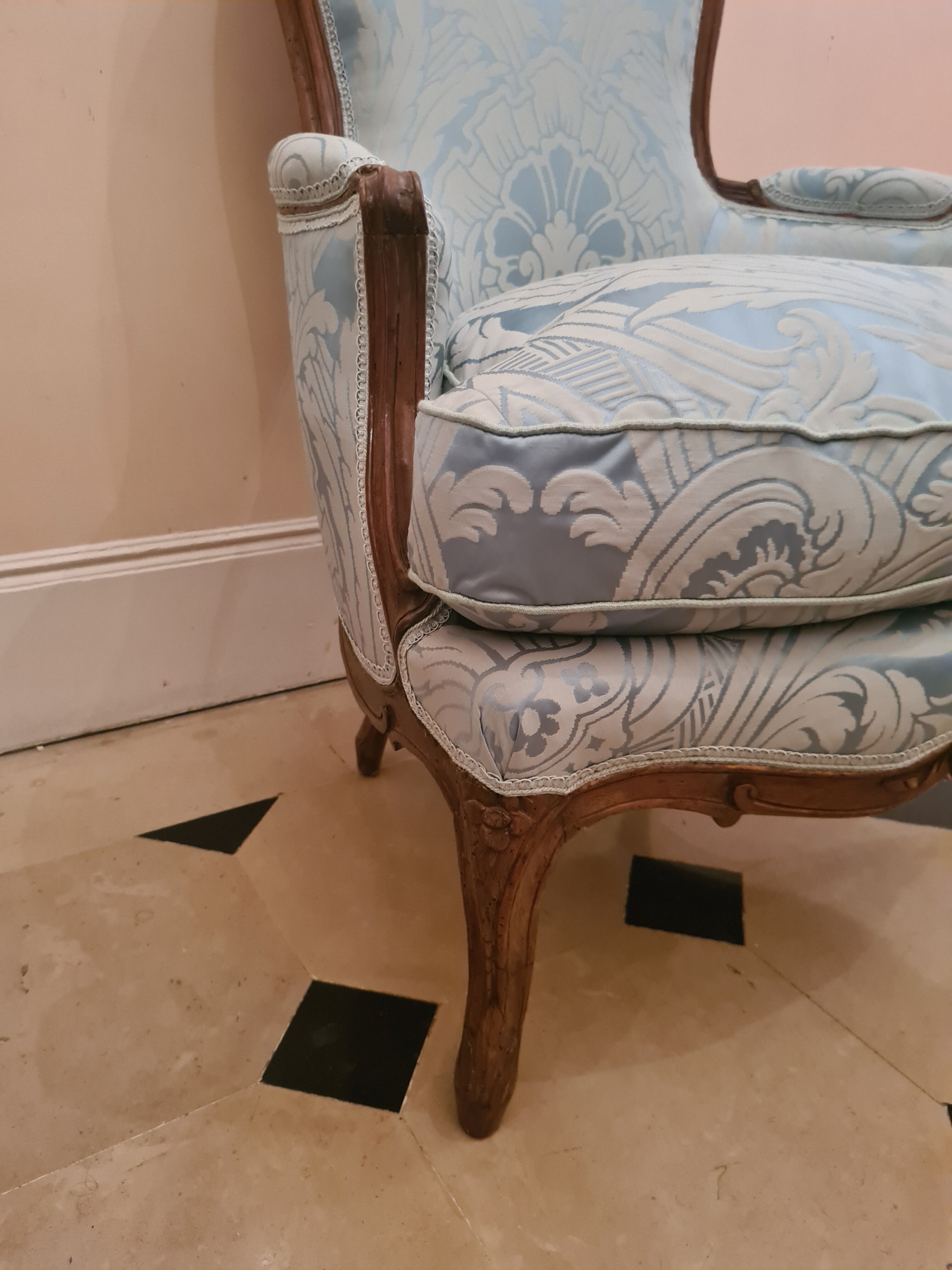 Shepherdess Louis XV era, stamped NT. Porrot