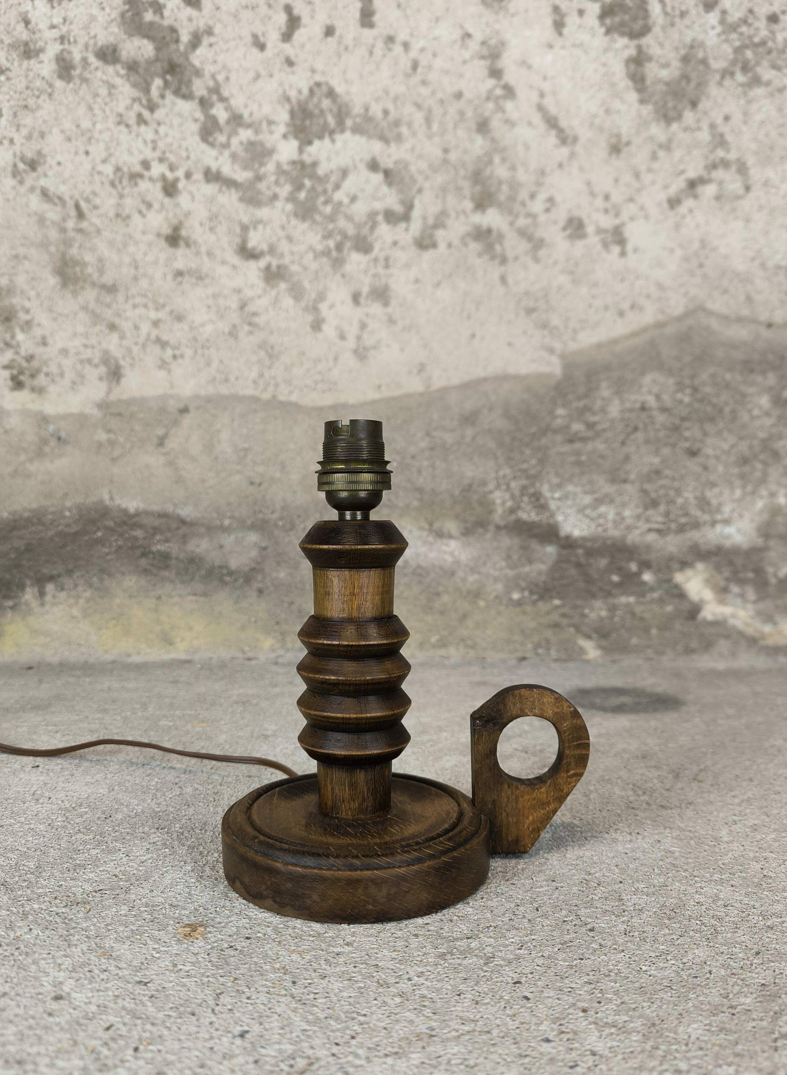 Vintage table lamp in turned wood