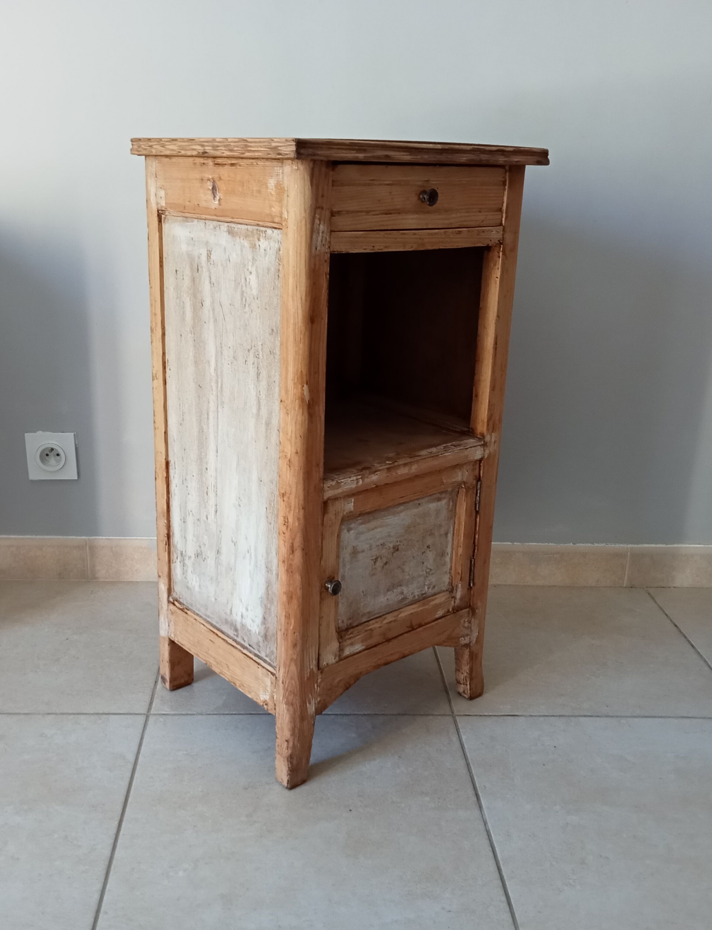 Art Deco side table 50s