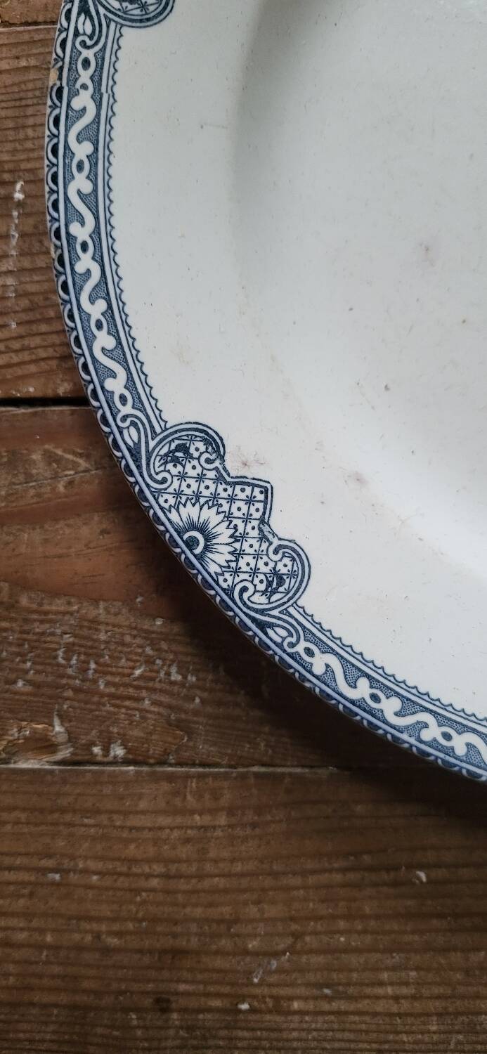 Jumièges Iron Earth Plate