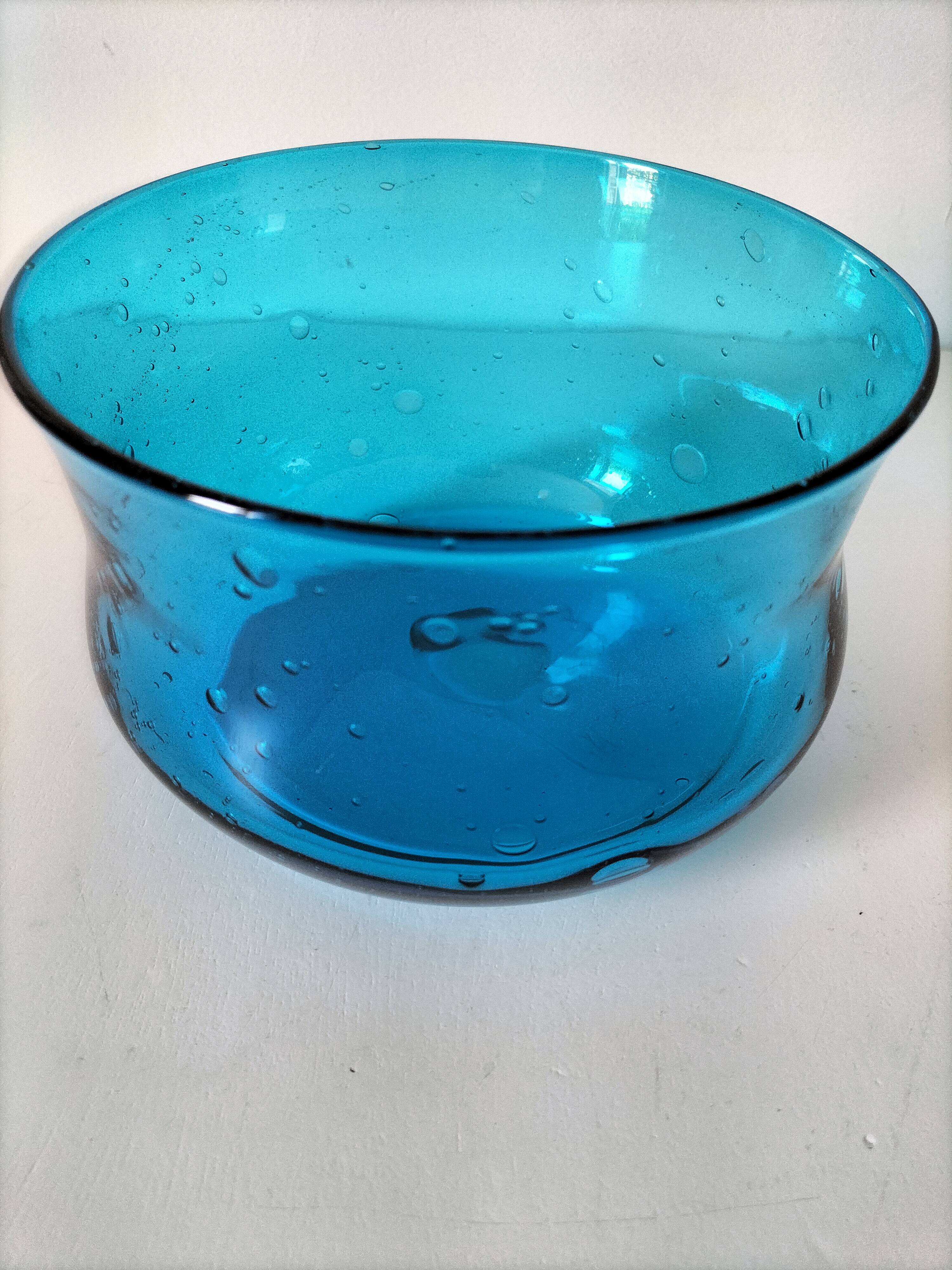 Vintage turquoise blue bubble glass coupe