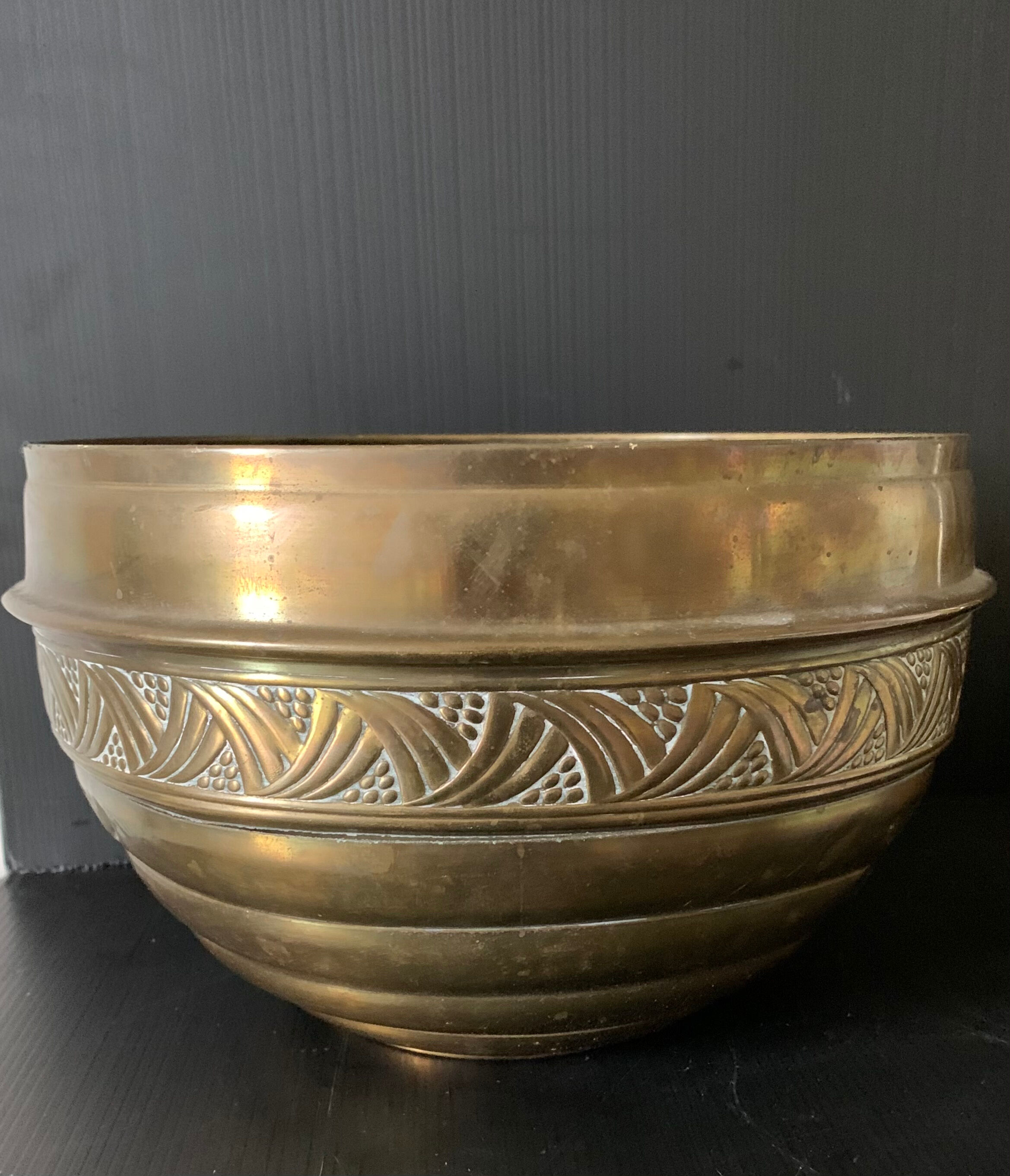 Cache pot en laiton Art Déco