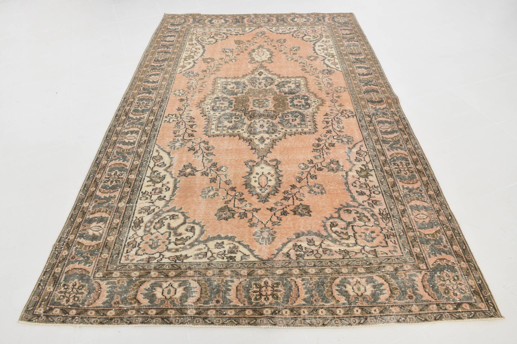 6x9 Salmon & Brown Madallion Pattern Persian Area Rug, 182x284Cm