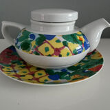 Teapot and its plate