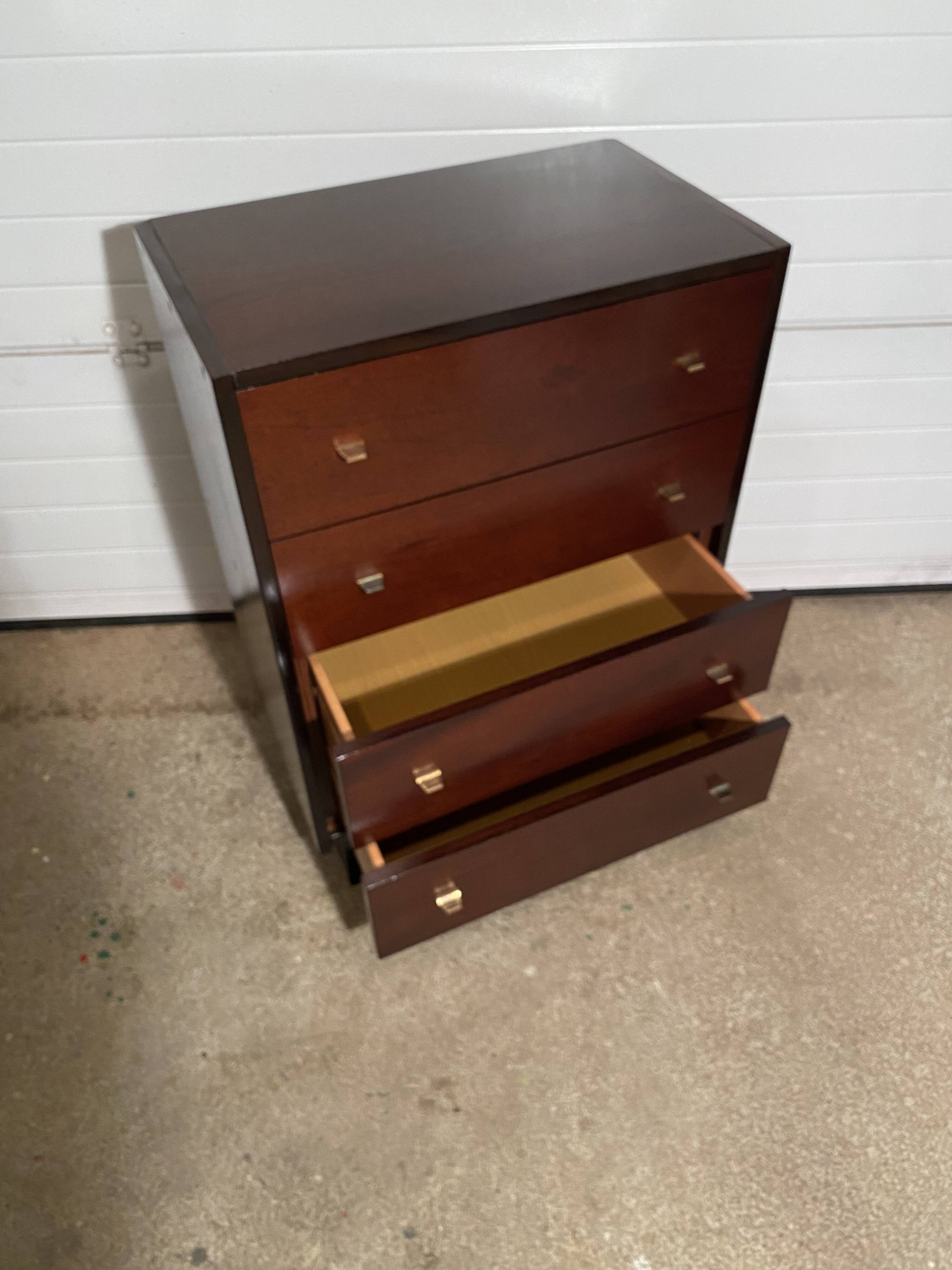 Commode vintage