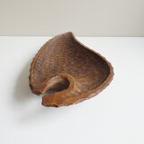 Bol en bois sculpté à la main antique