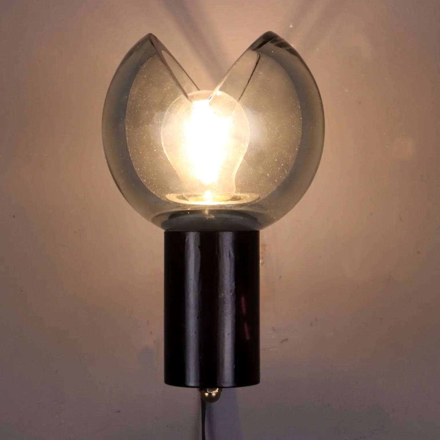 Vintage wall light in glass and aluminium, Italy, 1960s