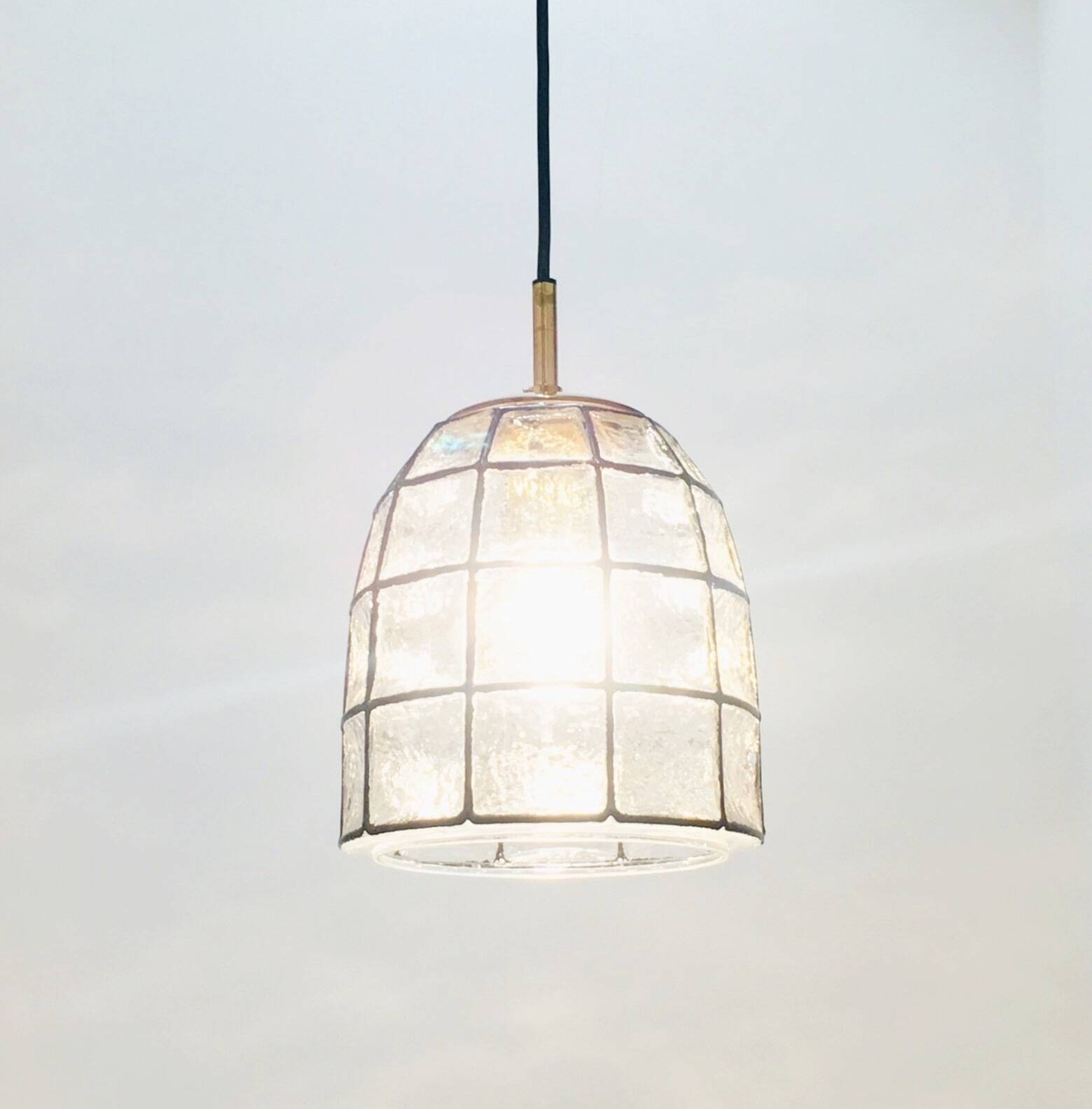 Suspension/luminaire en verre de style mid-century moderne de Limburg, Allemagne, années 1960.