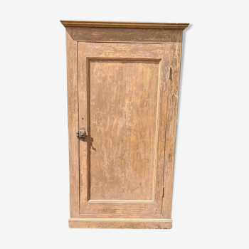 Ancienne armoire d'atelier en bois brut