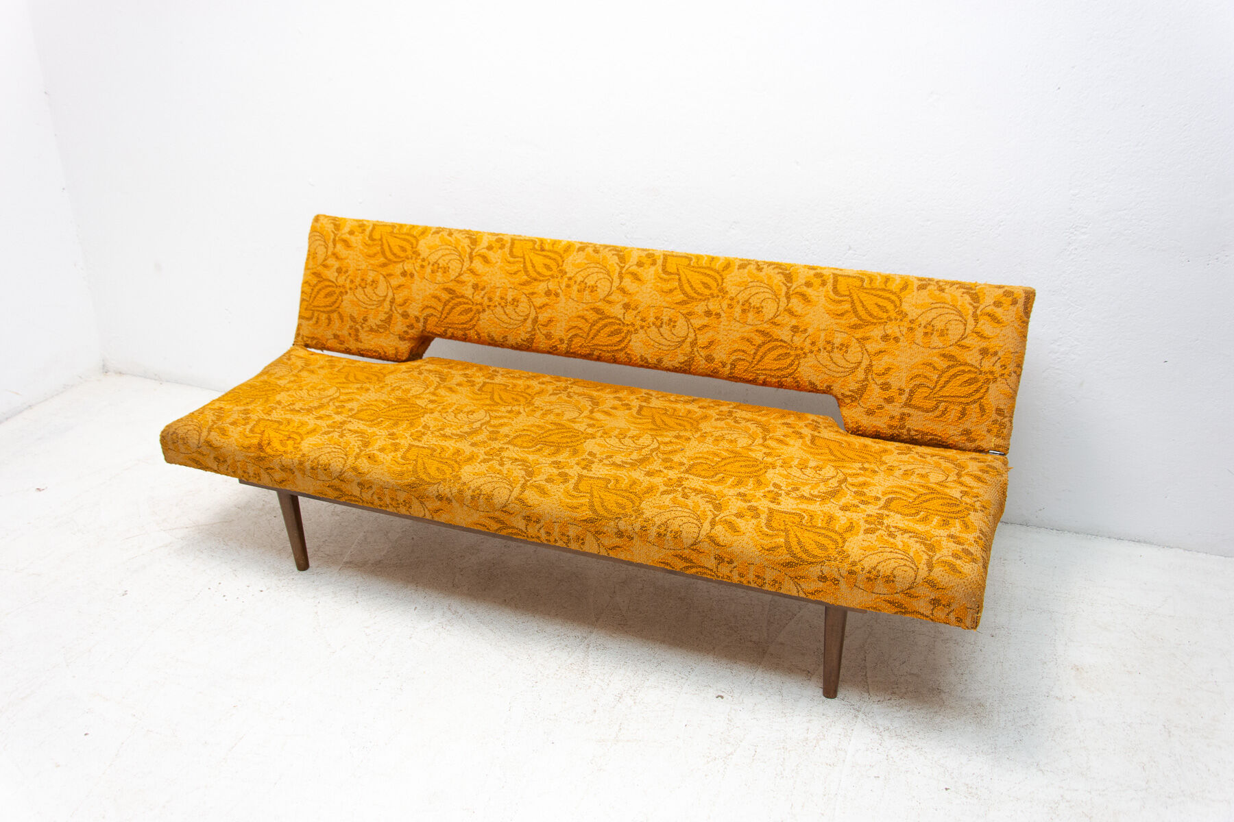 Folding daybed by Miroslav Navrátil, 1960´s, Czechoslovakia