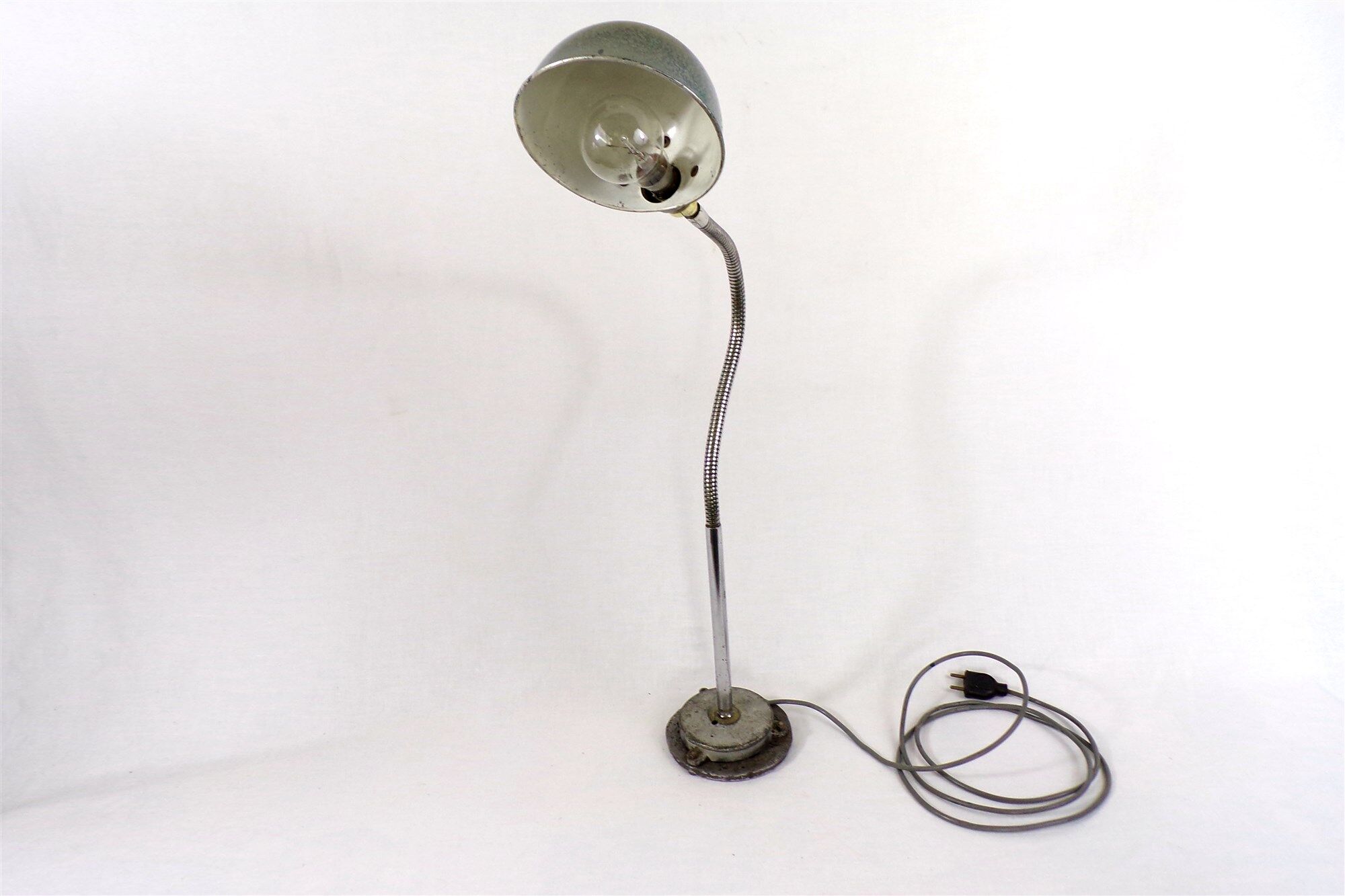 Workshop lamp