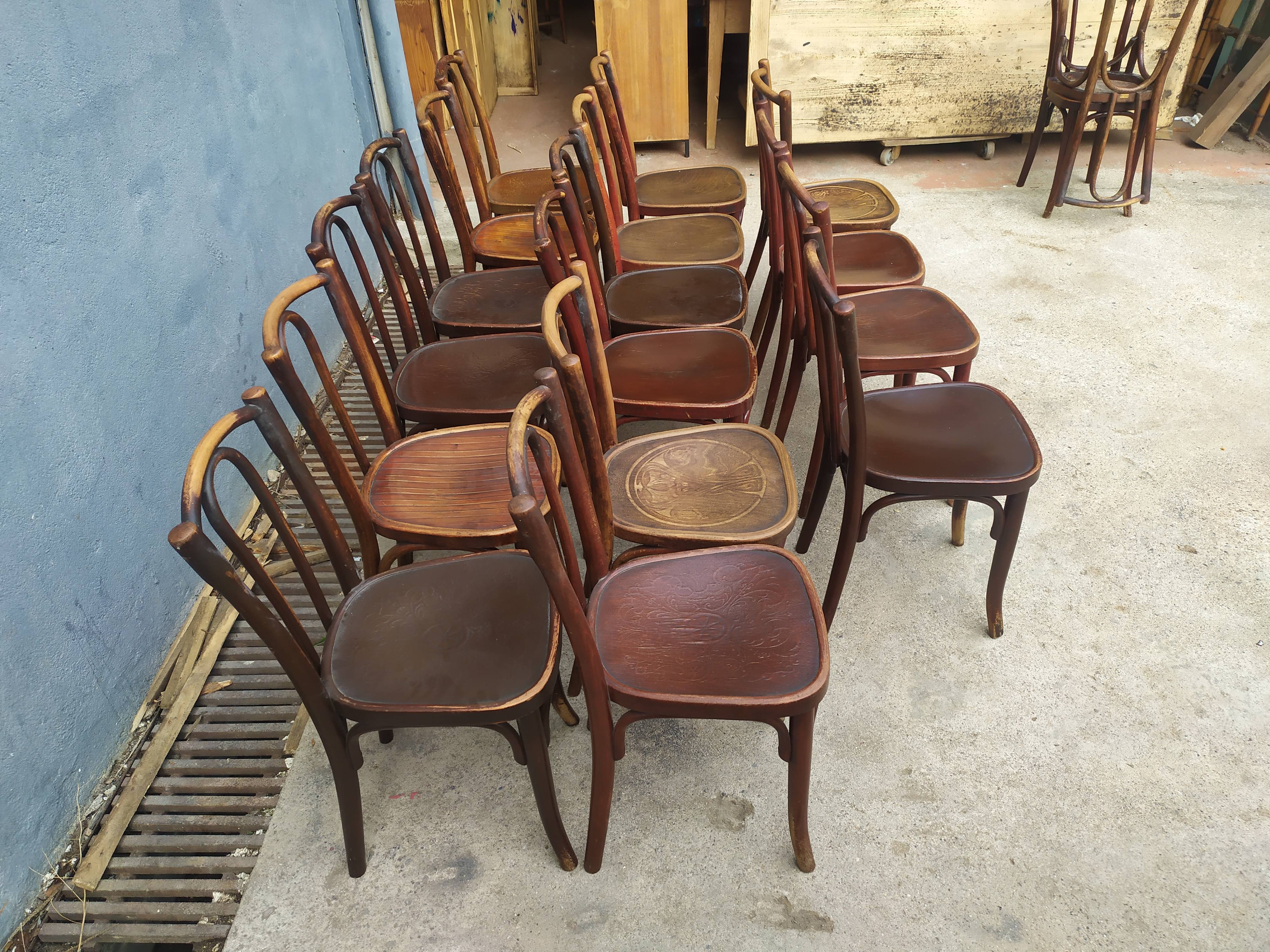 Lot de 16 chaises bistrot