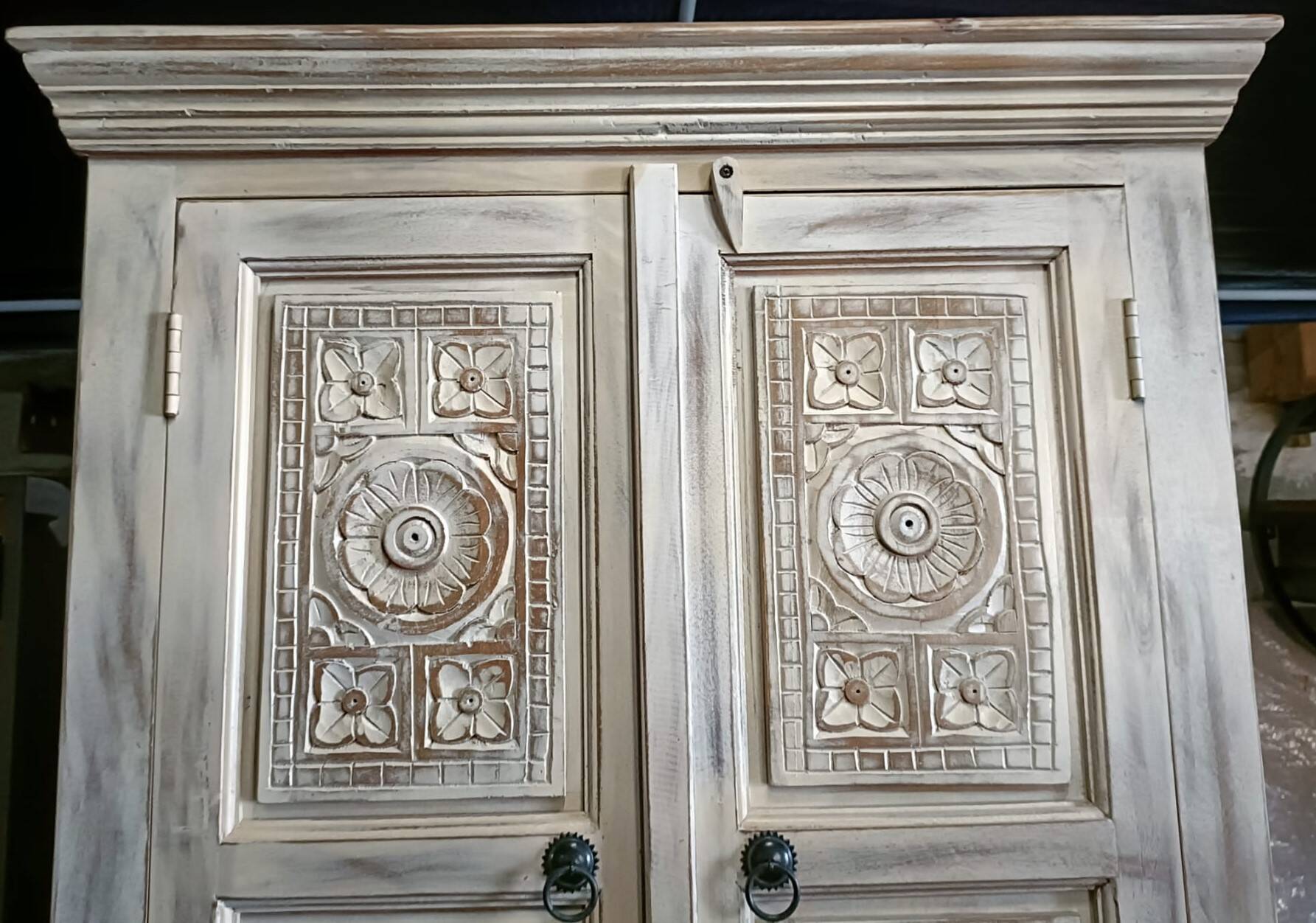 white chest of drawers