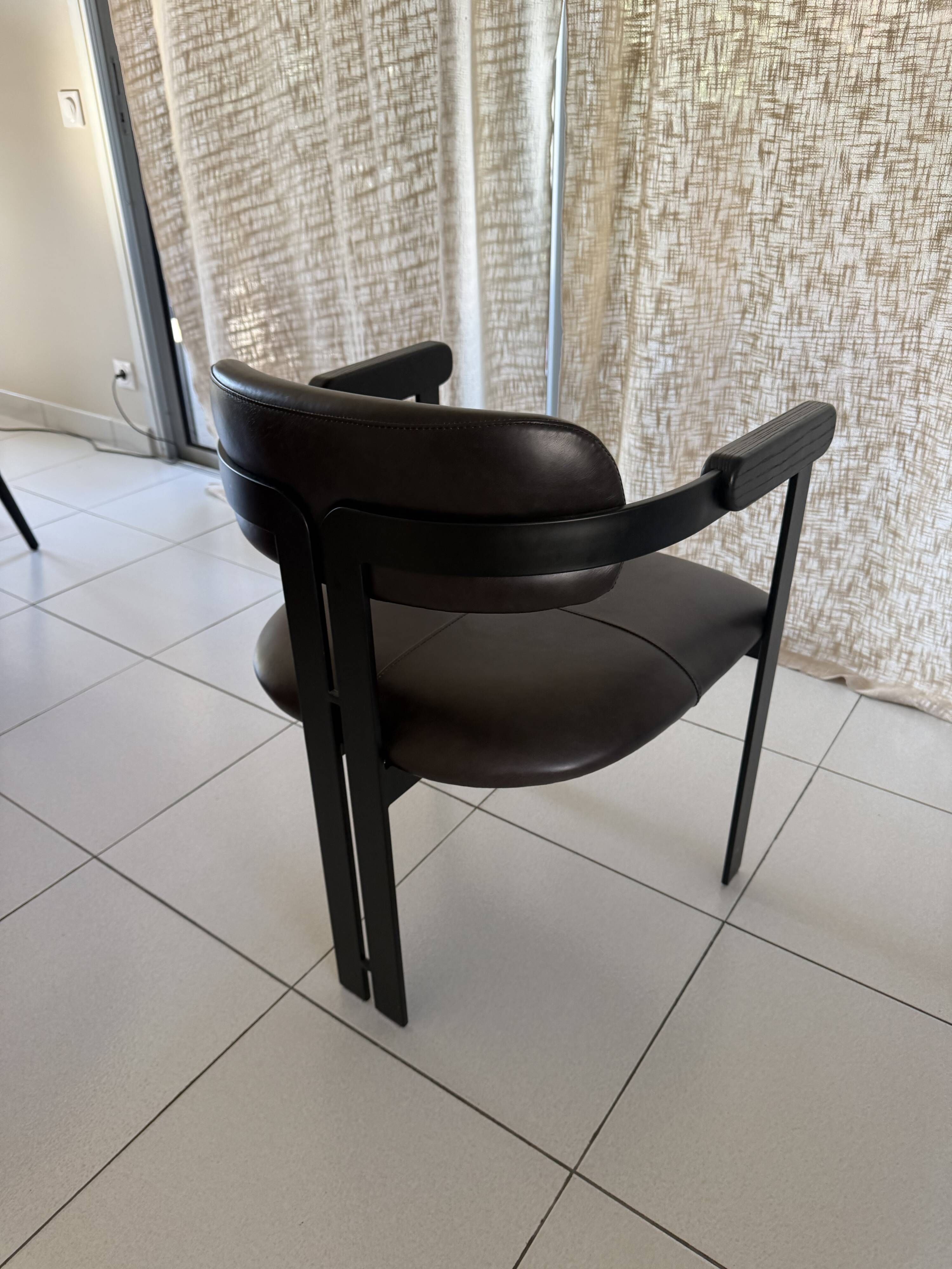Set of 2 black leather and metal armchairs