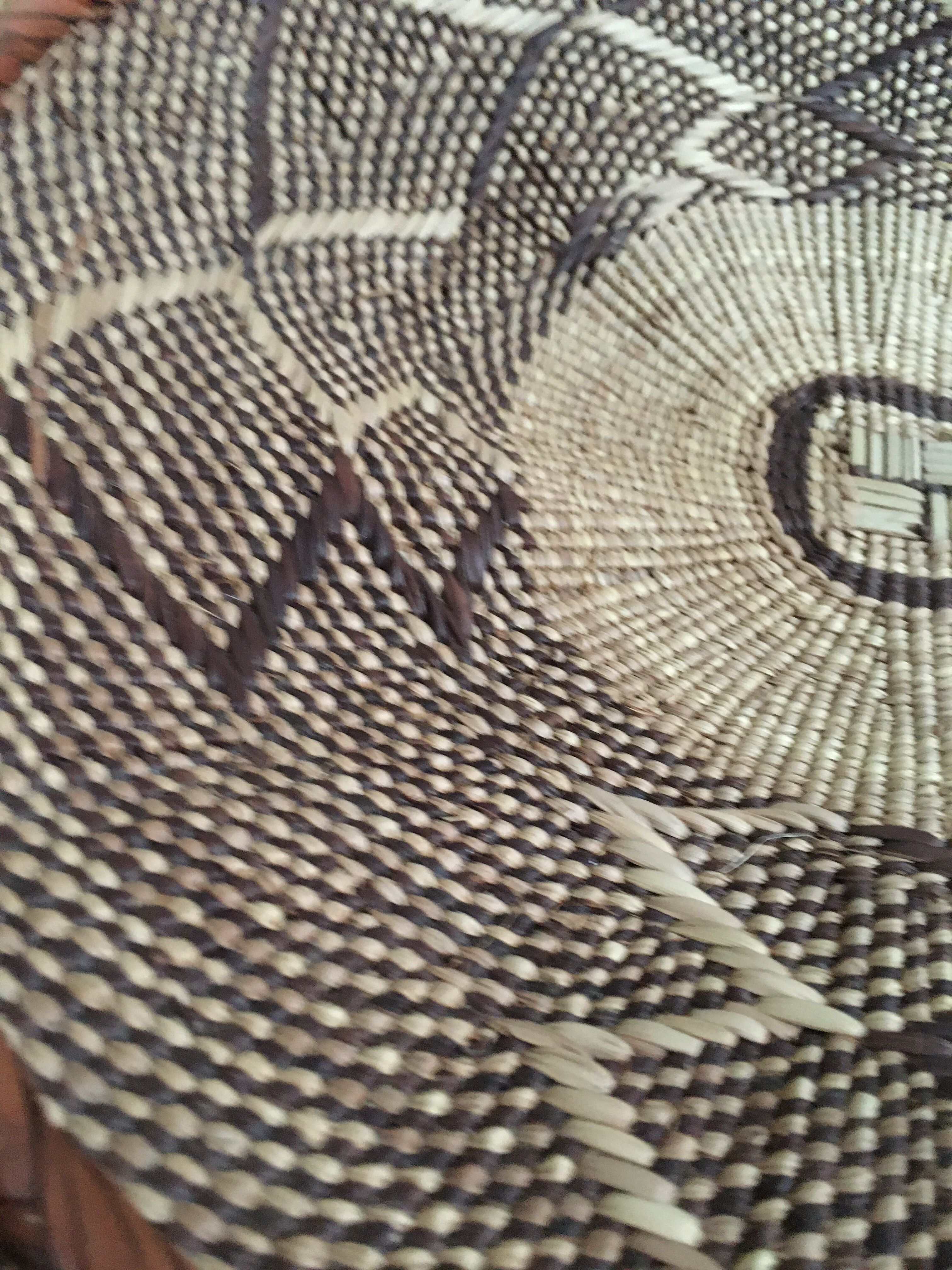 Batonga African wall basket 35cm