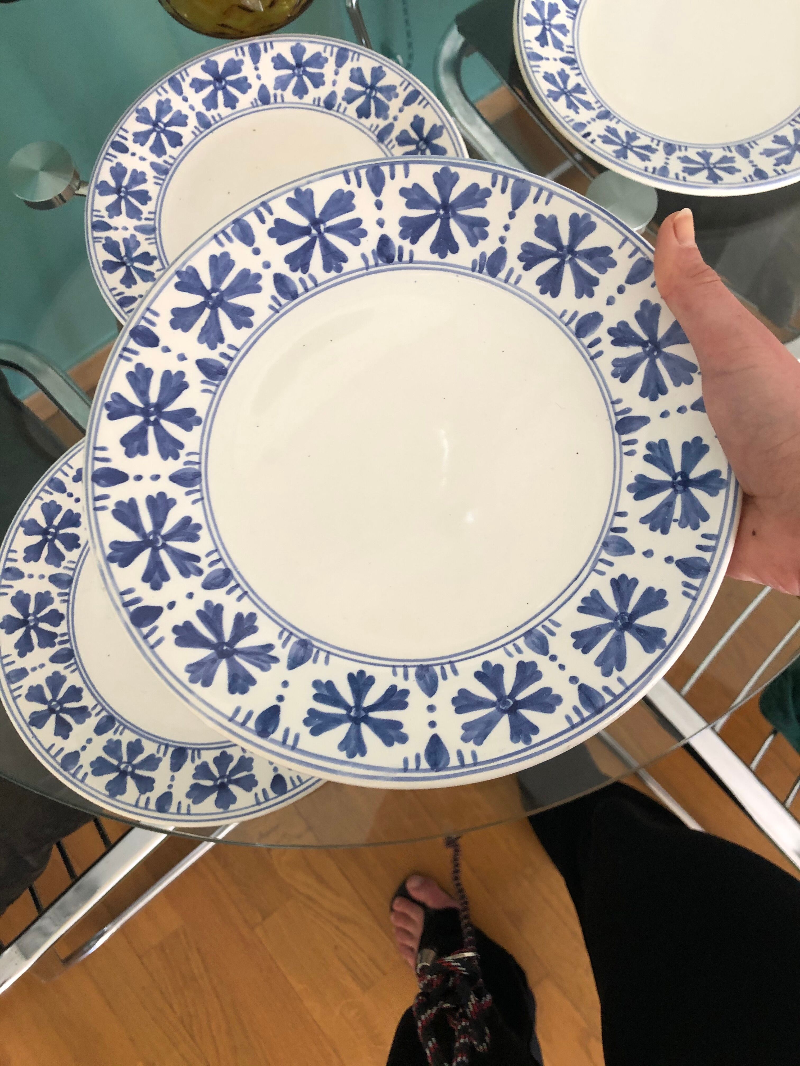 Lot of 4 vintage ceramic plates