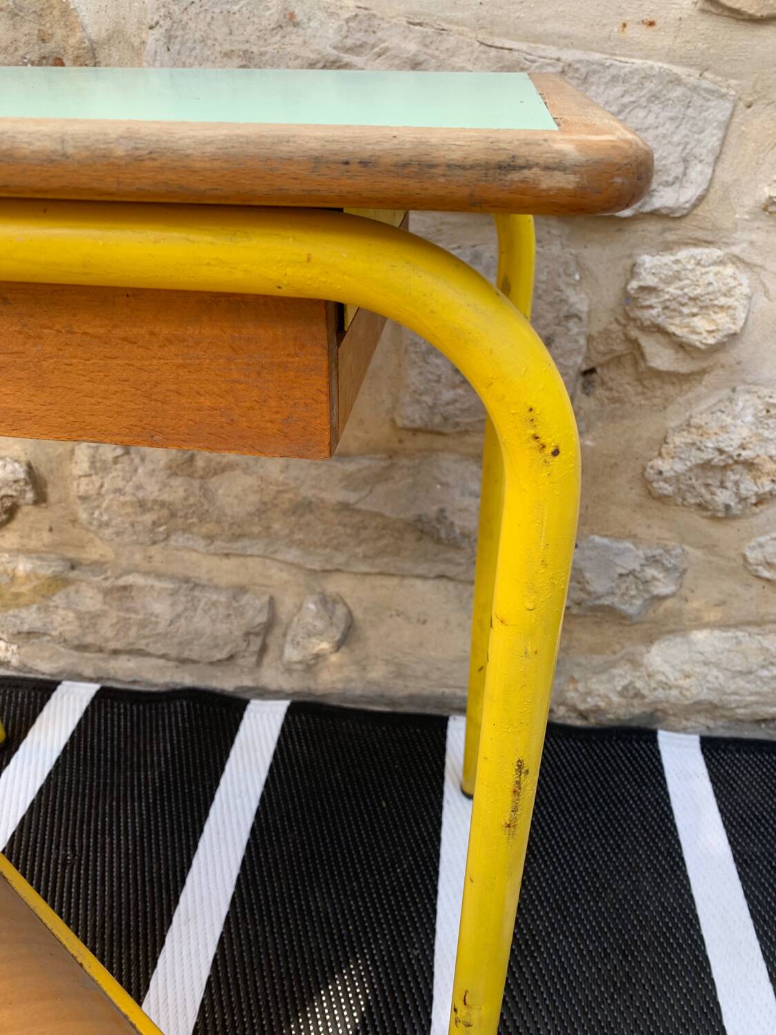 School desk with chair