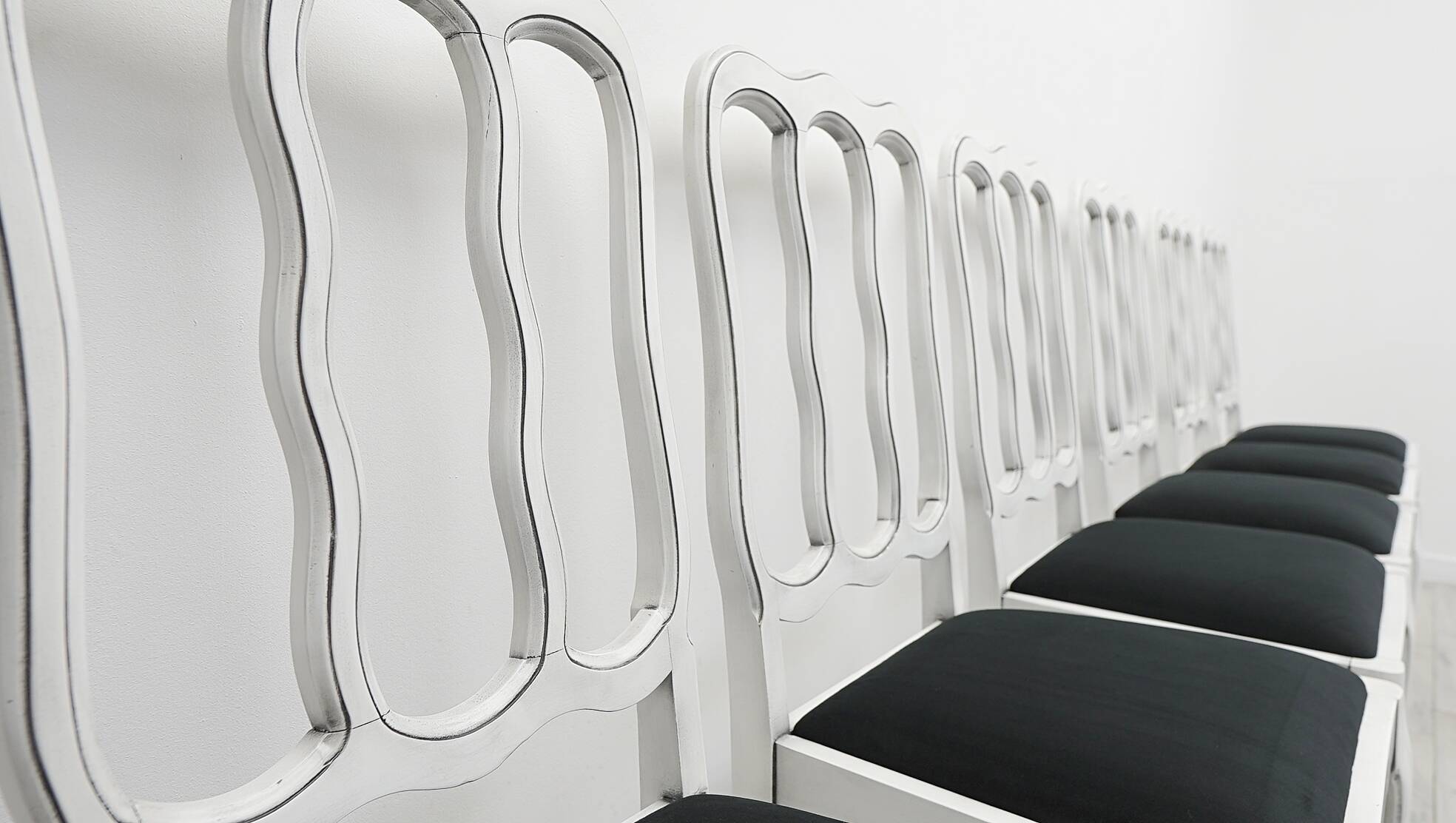 Stylish Ludwik table + 6 chairs. After professional renovation.