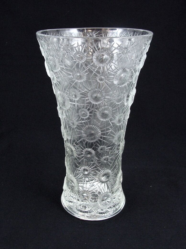 Vase 1960 with stylized flowers.