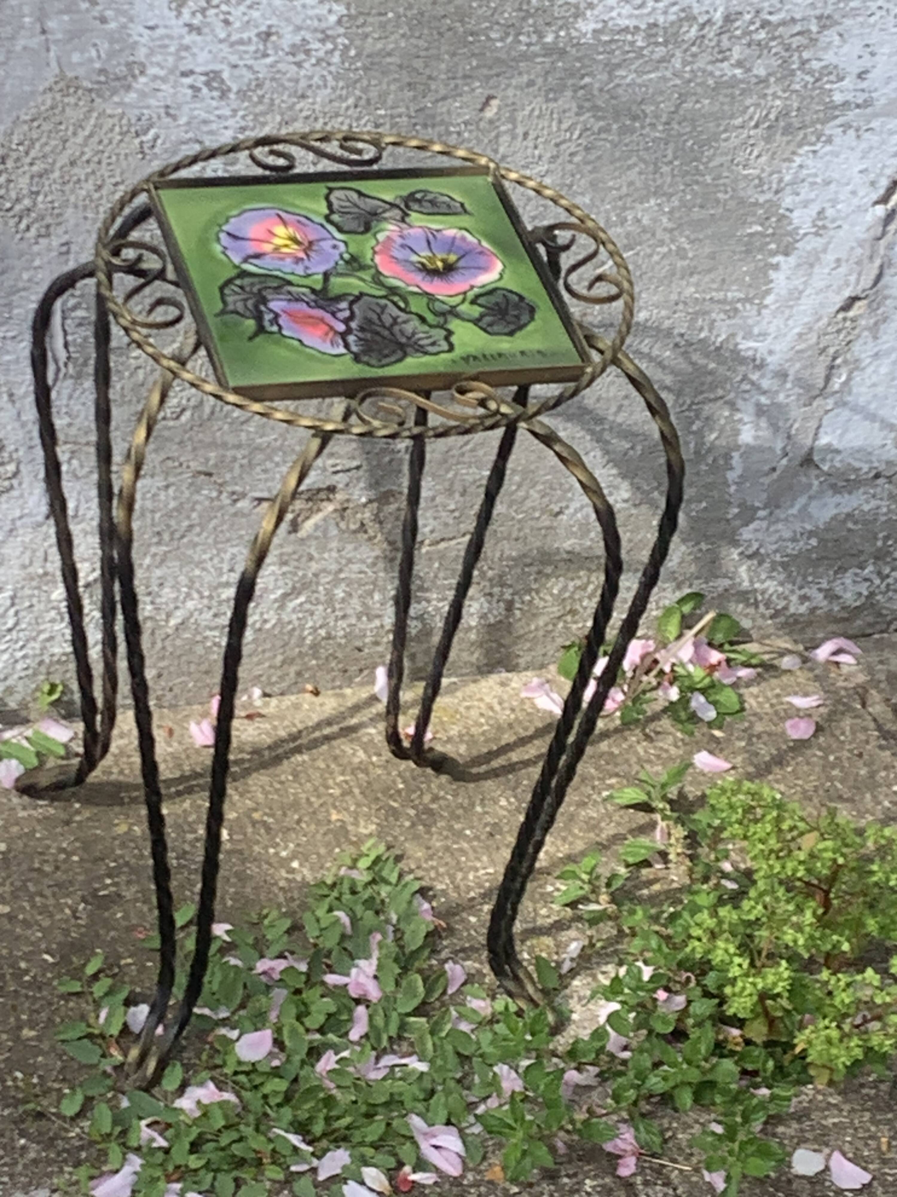 Plant stand, table, in wrought iron and vintage Vallauris ceramic