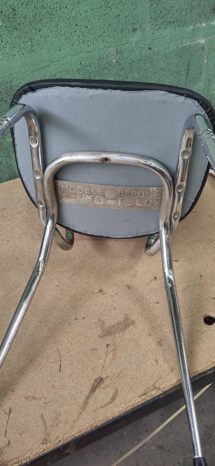 Metal chair