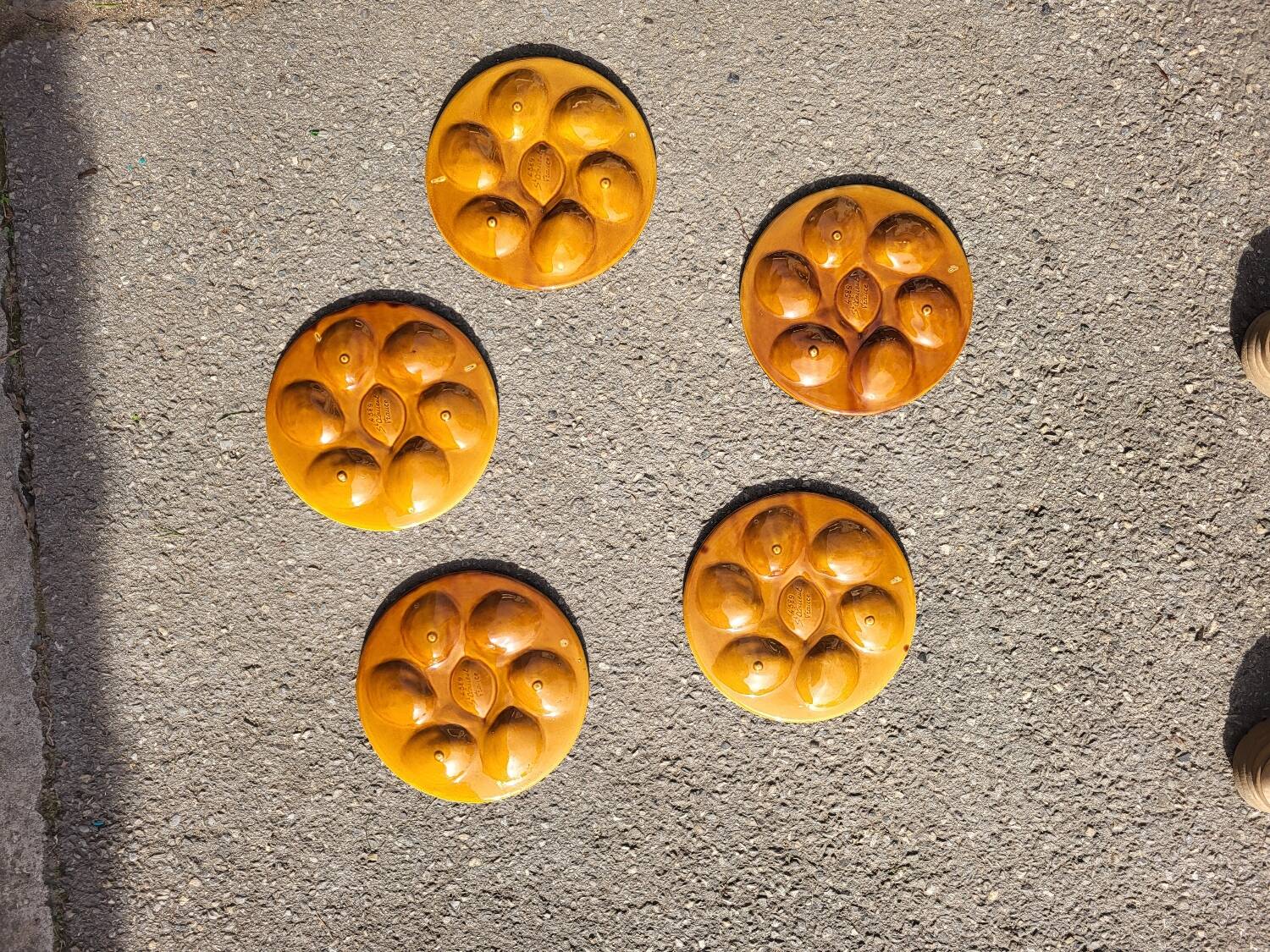5 earthenware oyster plates from Saint Clement, 1960s