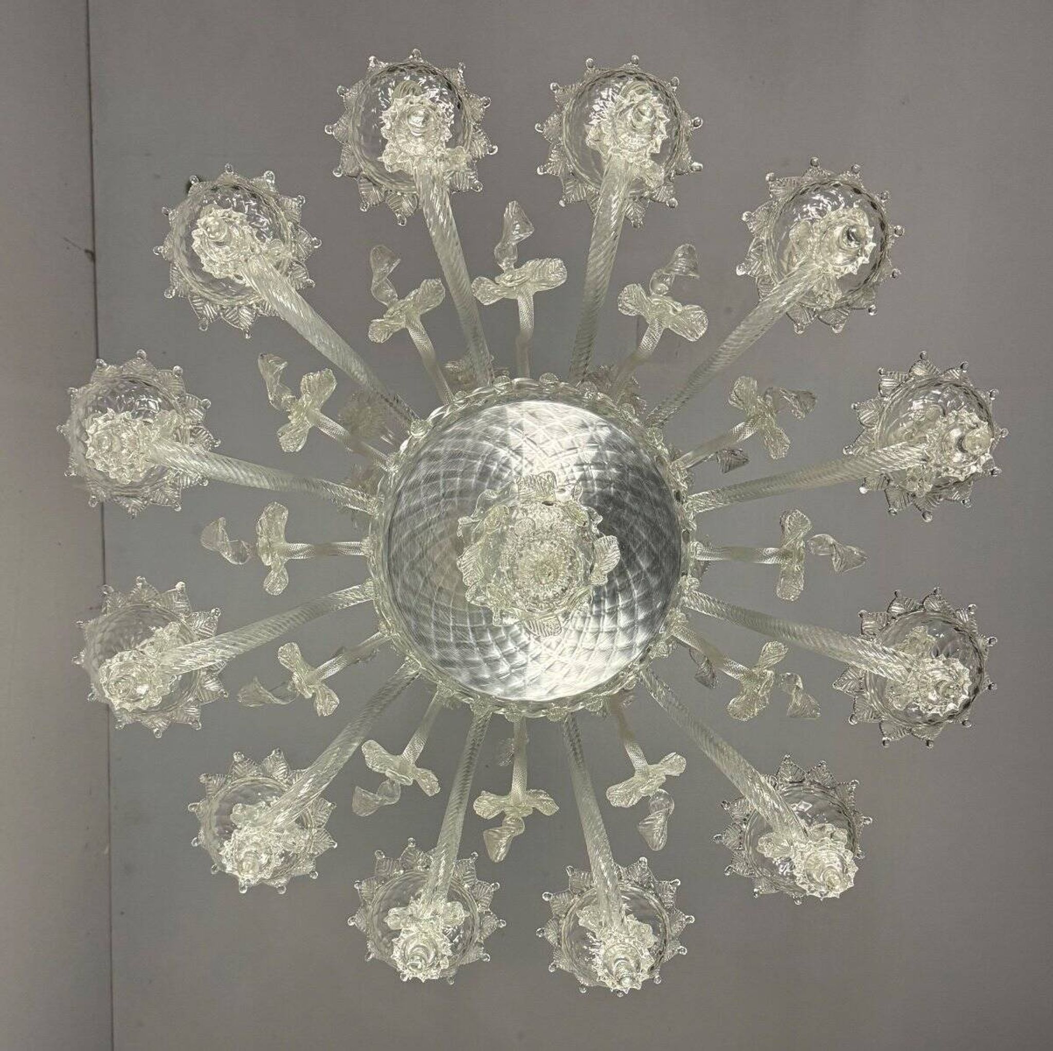 Venetian chandelier in colorless murano glass, 12 light arms, circa 1900