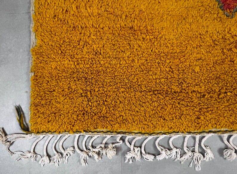Handmade natural wool rug, size 150 x 260 cm