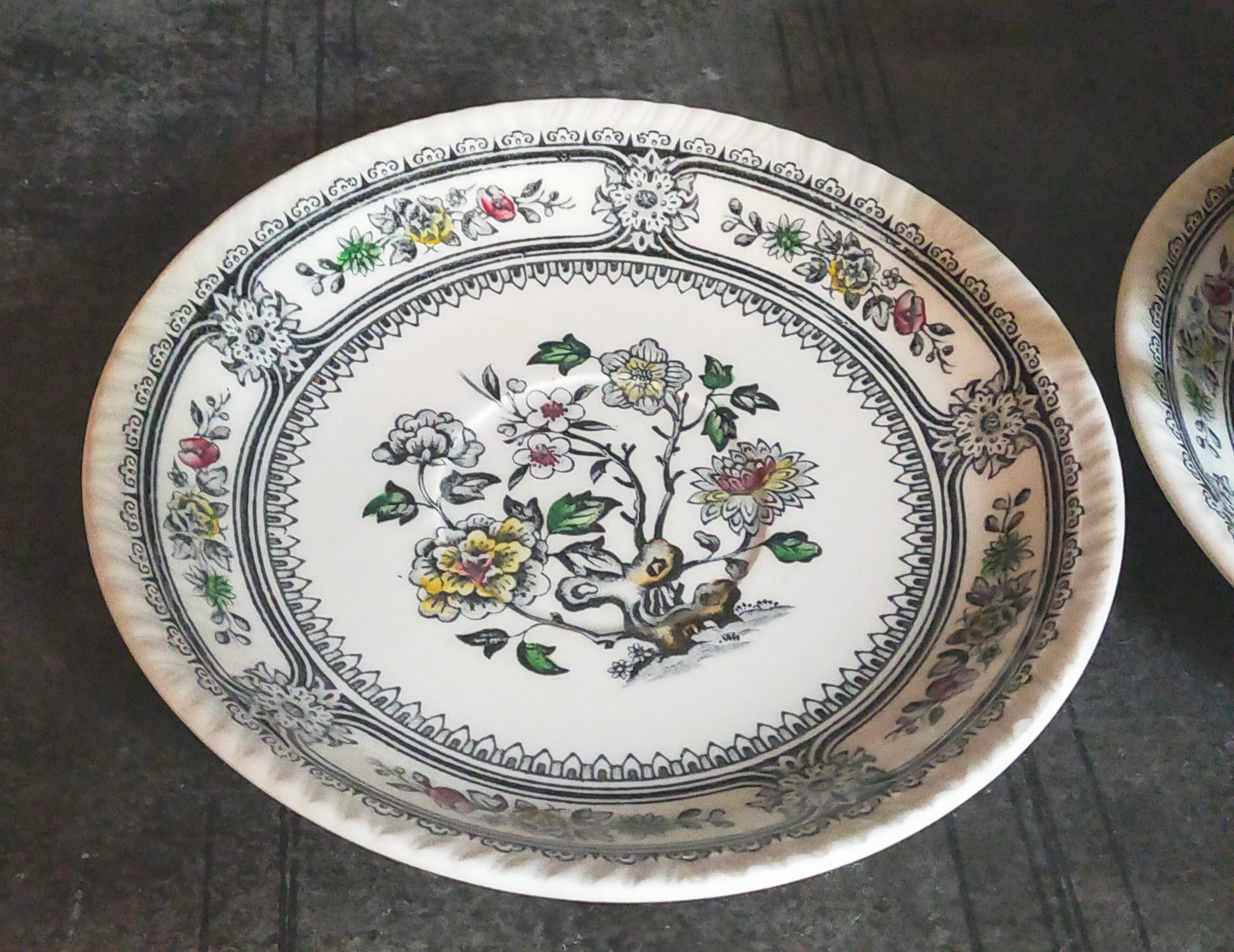 Two vintage wood & sons english lunches "dorset" service