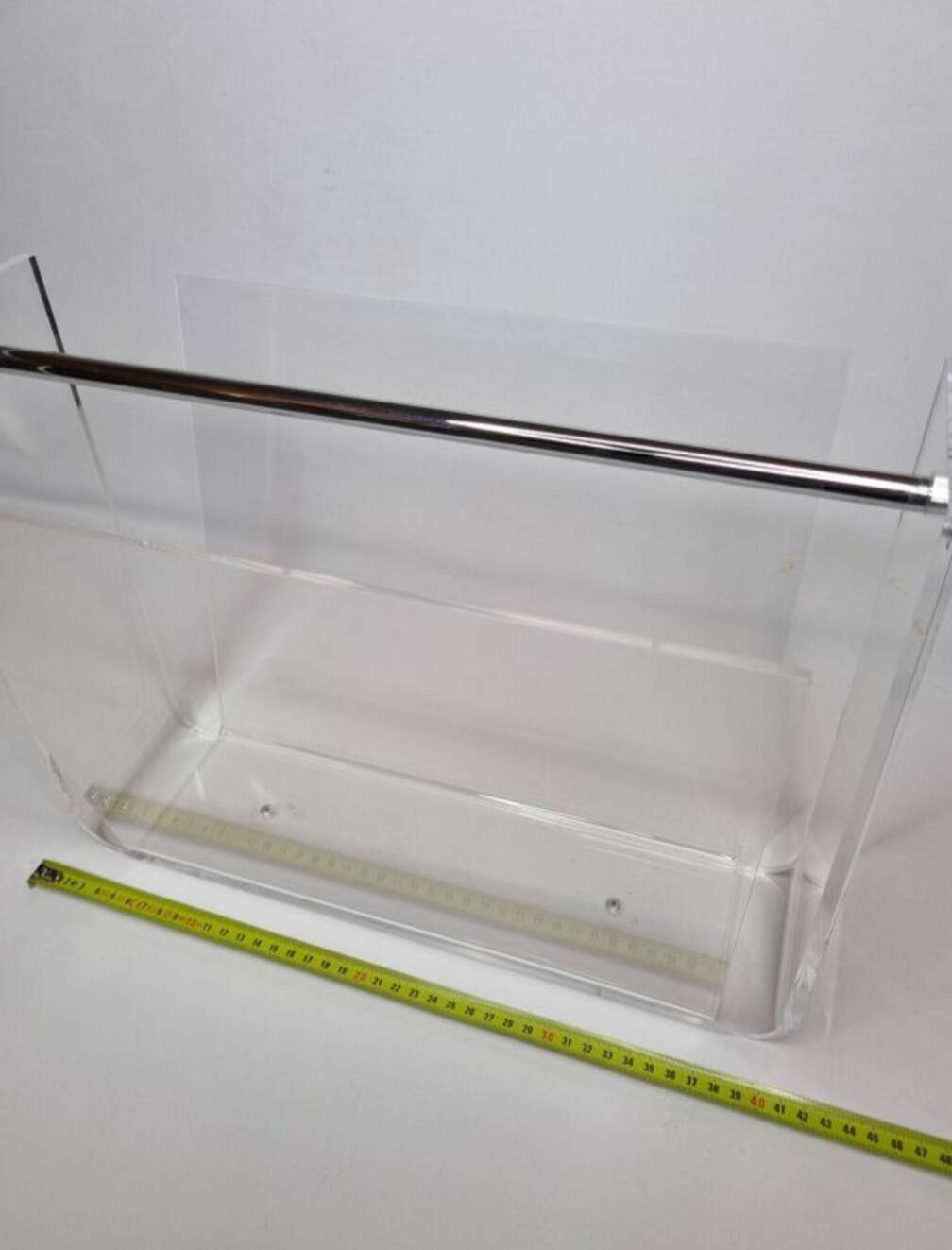 Vintage transparent plexiglass magazine rack – Design by David Lange – 70s/80s