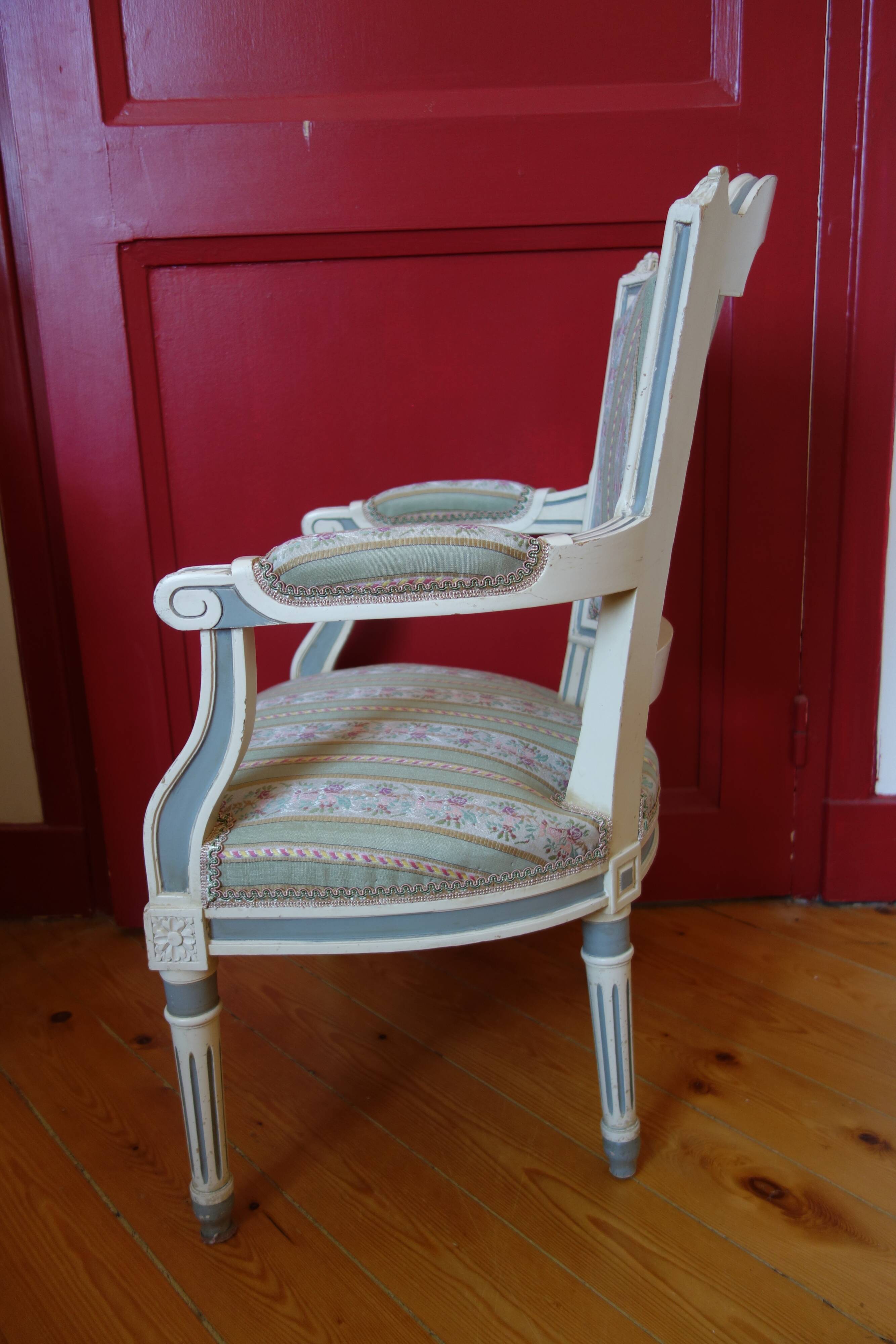 Old Louis XVI style child chair