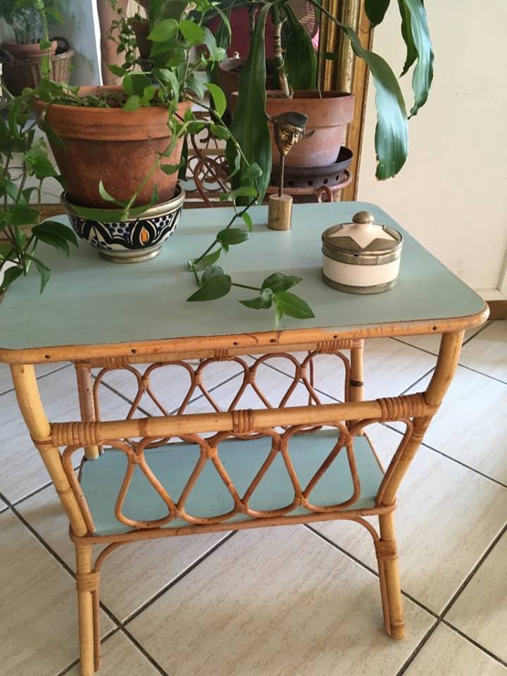 Bedside or rattan magazines rack in mint color