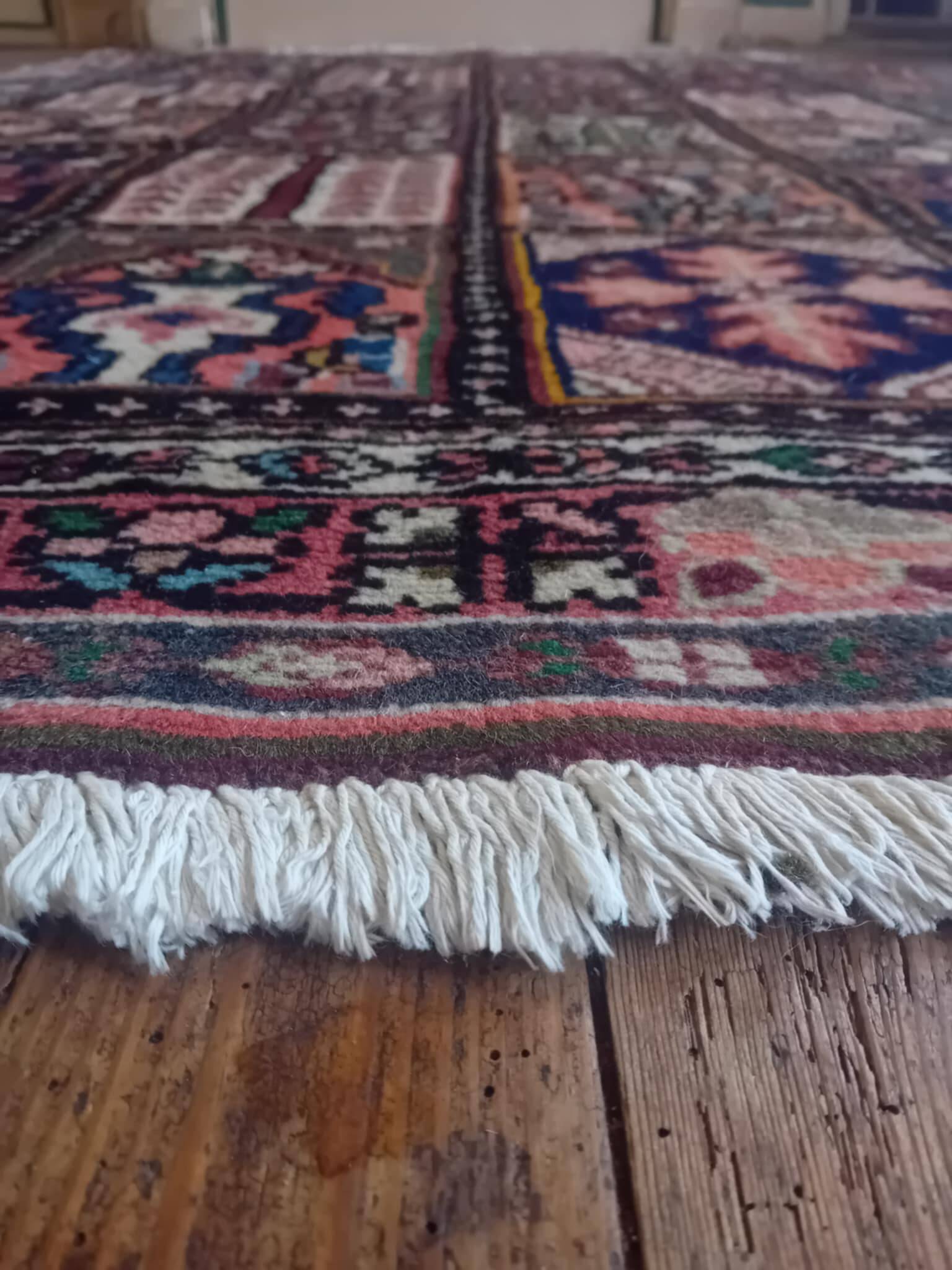 Handmade Persian Bachtiar Rug 208x142cm