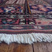 Handmade Persian Bachtiar Rug 208x142cm
