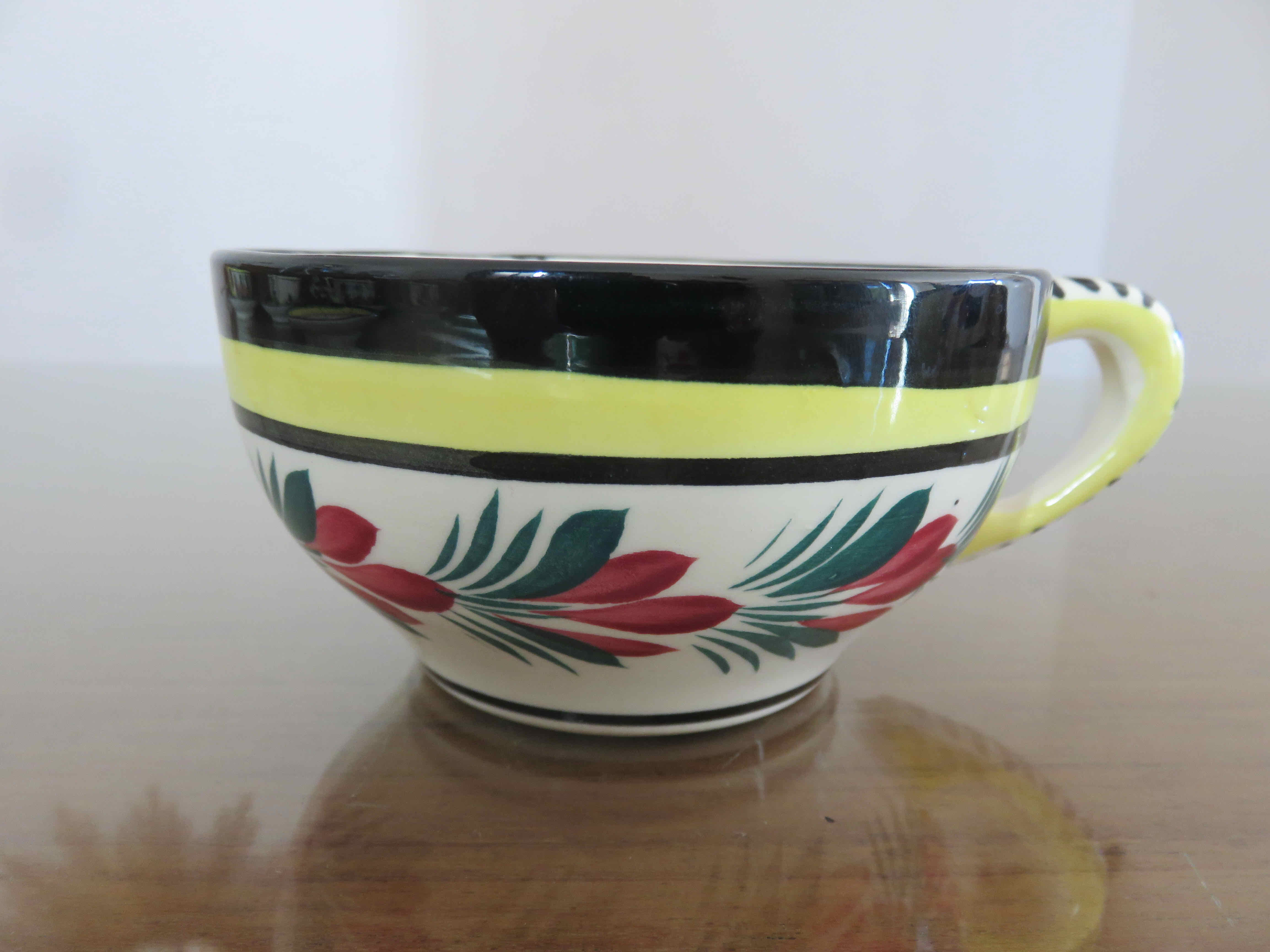 Set of 5 cups and 5 under cups Henriot Quimper
