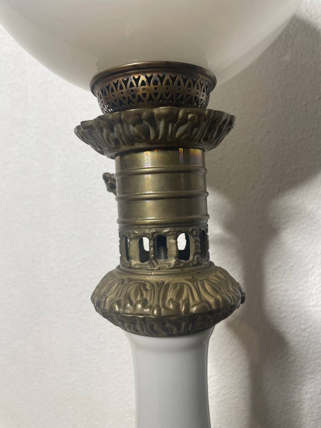 Old Napoleon 3 globe electrified oil lamp in opaline