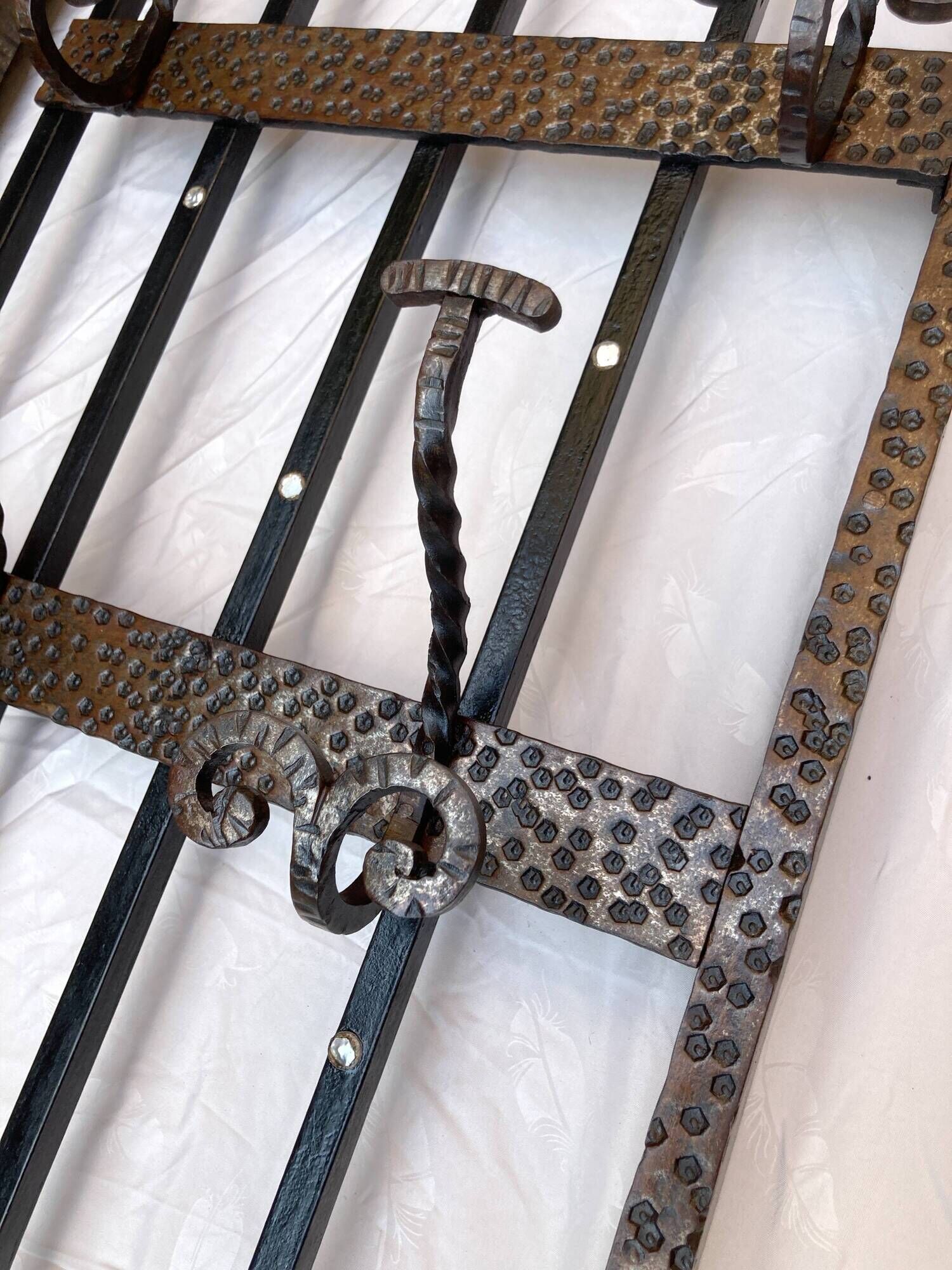 Colonial-inspired Art Nouveau wardrobe – Bevelled mirror 1939