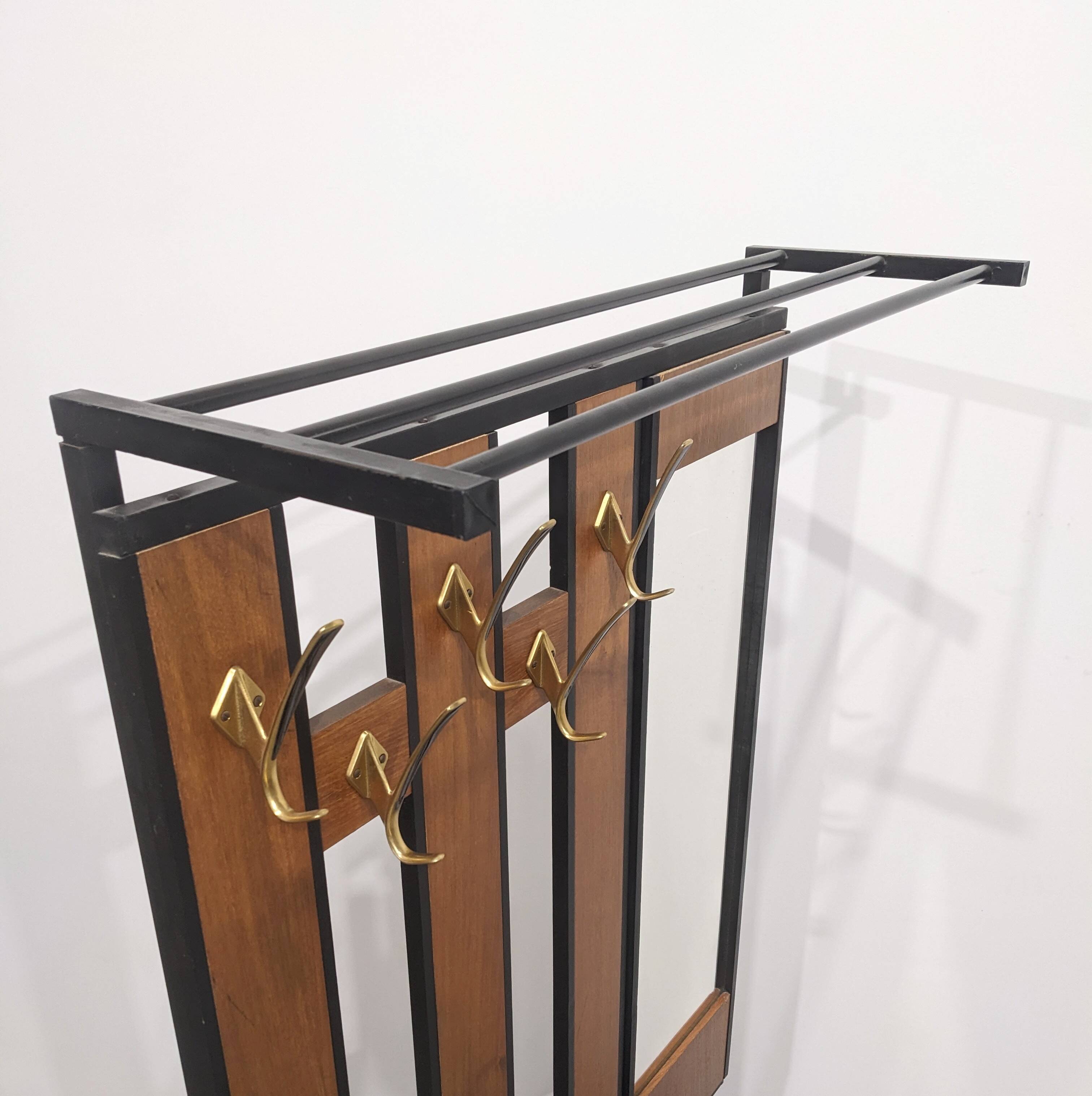Vintage coat rack with trunk