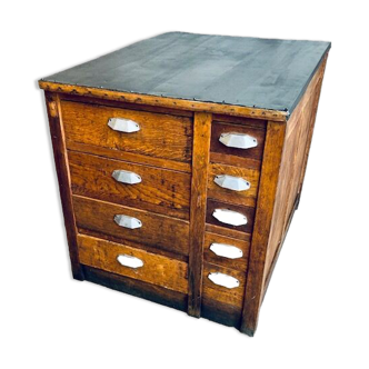 Drawer cabinet