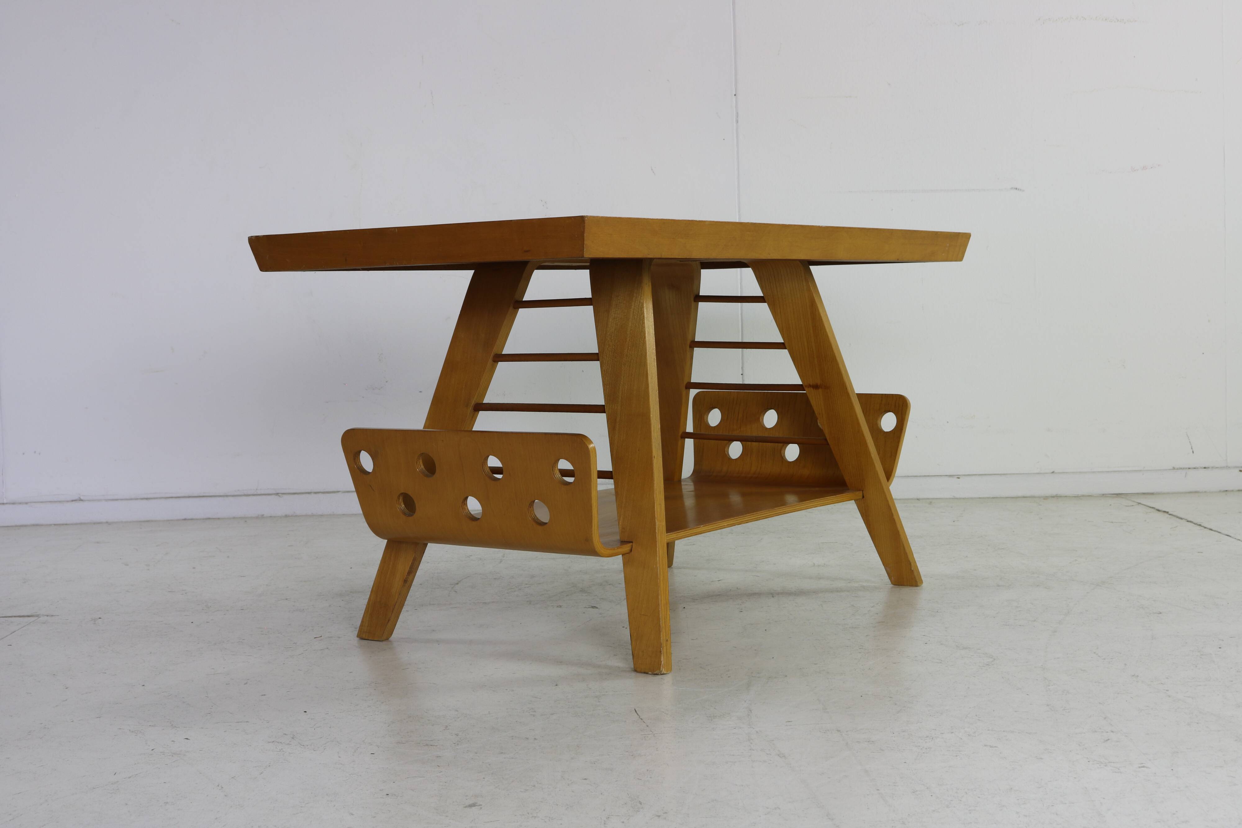 Dutch design birchwood coffee table by Wilhelm Lutjens for Den Boer Gouda