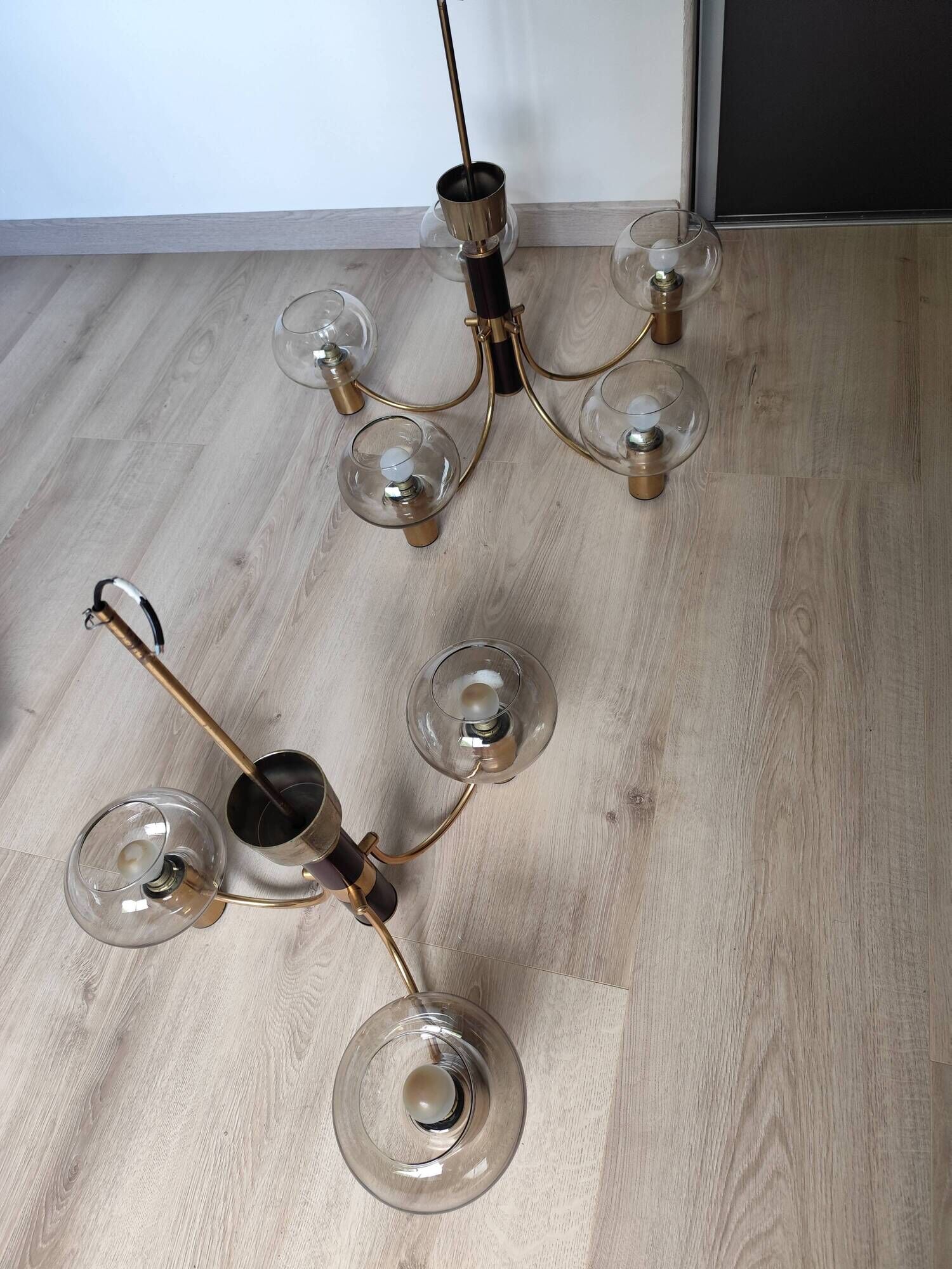 Pair of matching brass and bakelite chandeliers, 3 and 5 branches, 70s milk