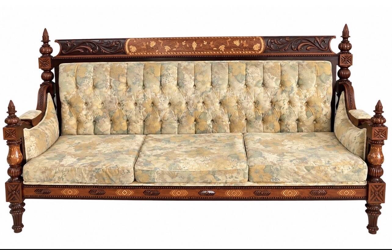 Three-seater canapé made of hand-carved Sheesham wood - Chiniot, Pakistan