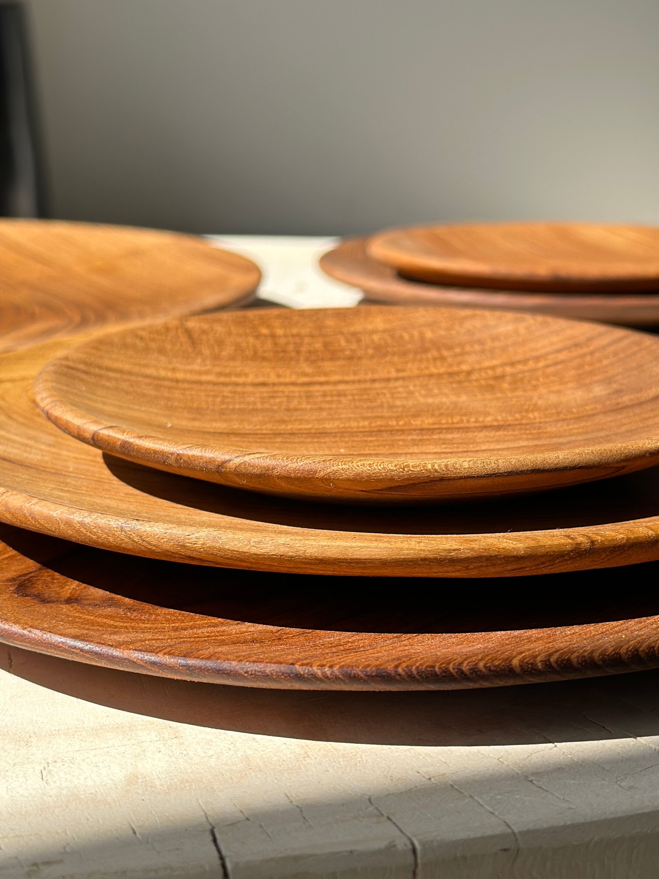 Set of 4 flat monoxyl teak trays