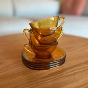 Service for 4 cups & saucers Vereco square with rounded corners amber glass 70s