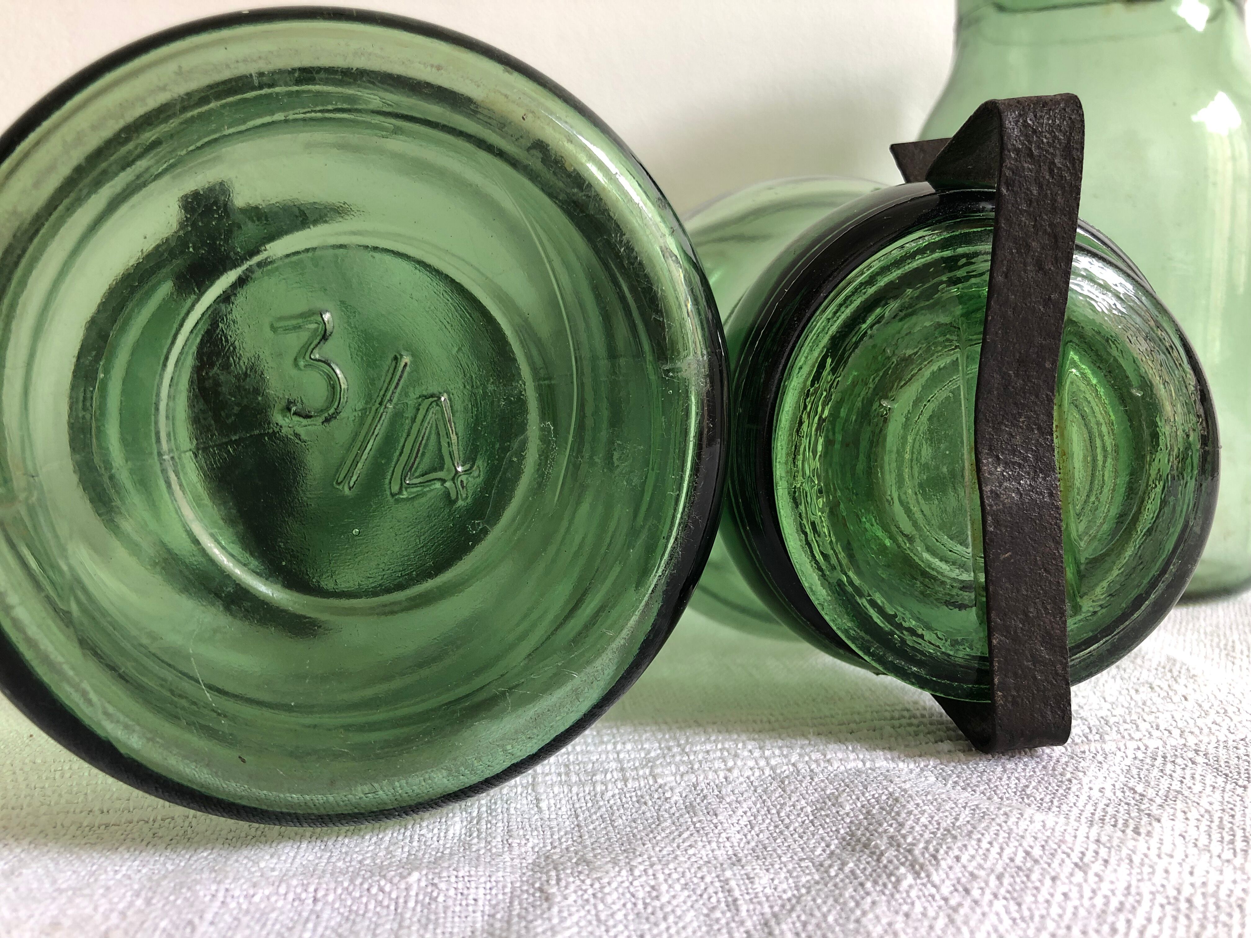 Old jar with stirrups - 3/4 liter