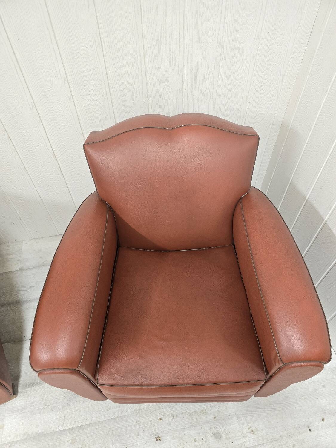 Ergy club chair