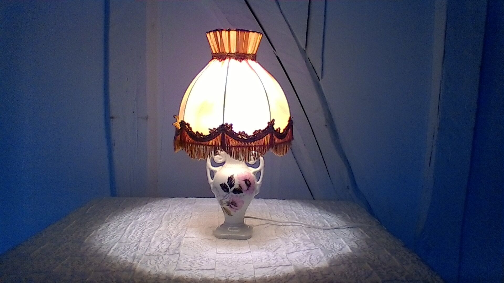 Bedside lamp