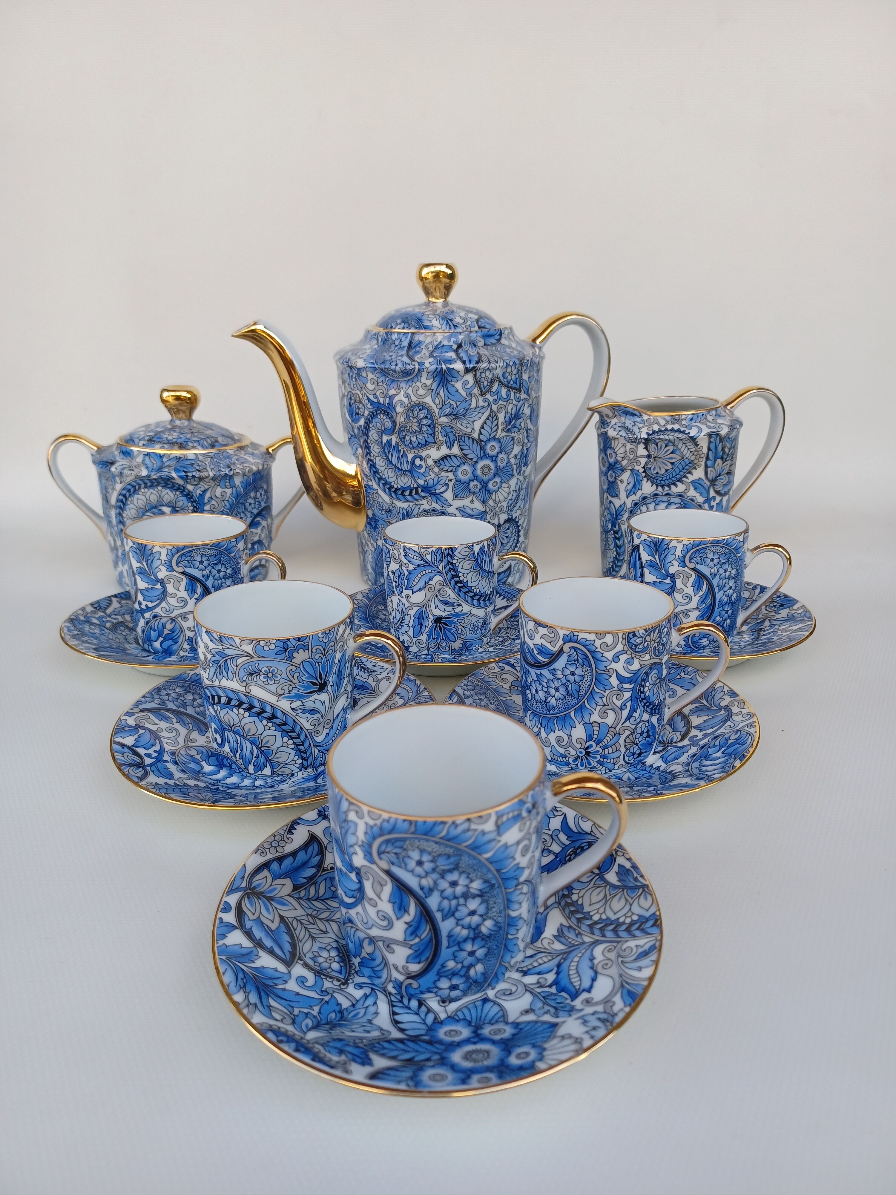 Coffee service in limoges porcelain, by lazeyras.