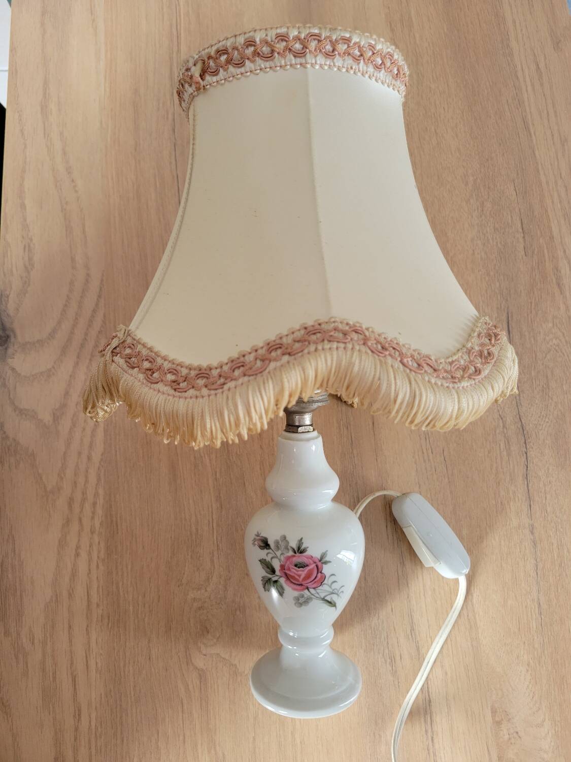 Porcelain bedside lamp