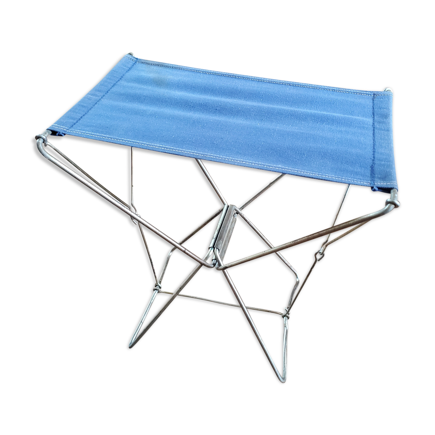 Folding seat